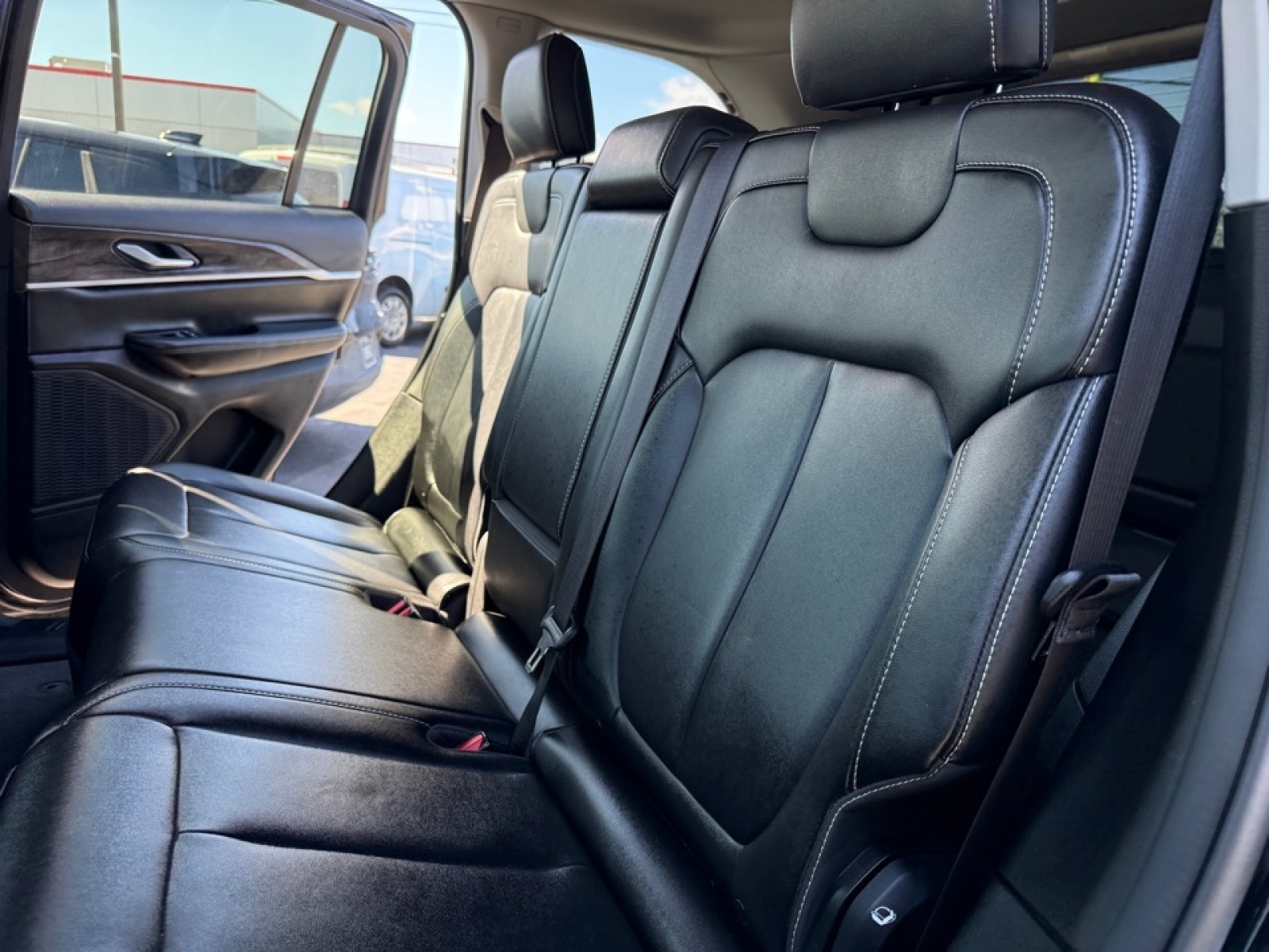 2023 Jeep Grand Cherokee Limited, 39688, Photo