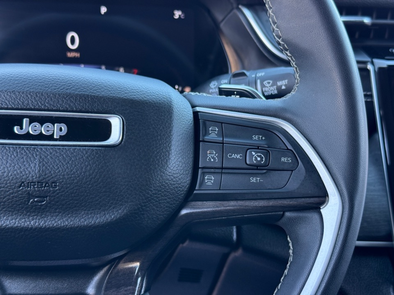 2023 Jeep Grand Cherokee Limited, 39688, Photo