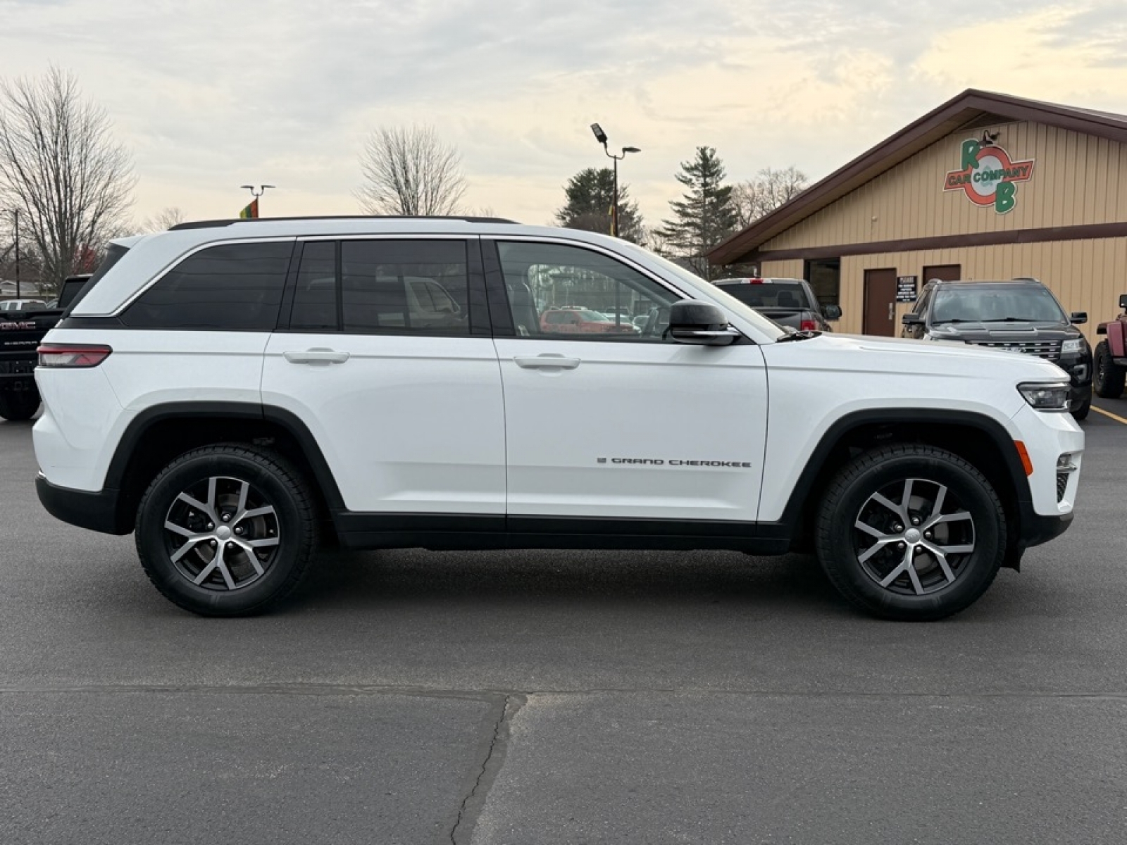2023 Jeep Grand Cherokee Limited 4x4, 39689, Photo