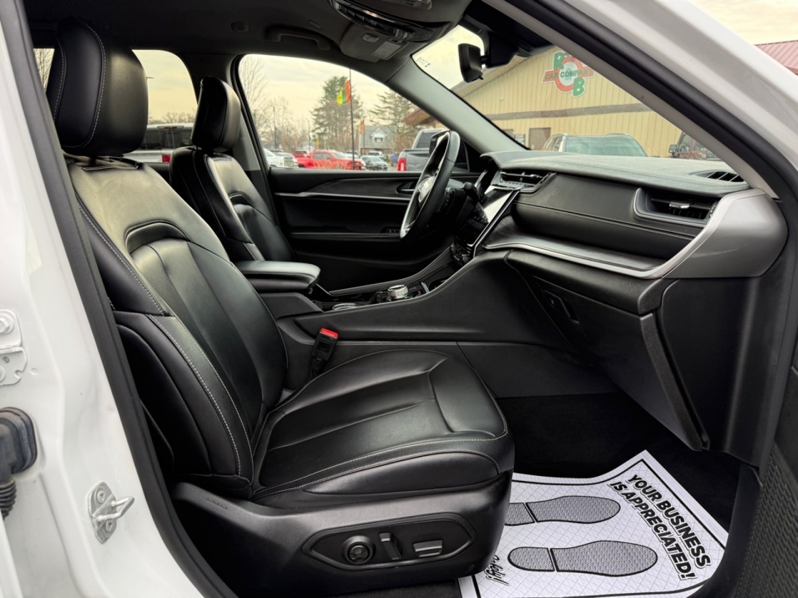 2023 Jeep Grand Cherokee Limited 4x4, 39689, Photo