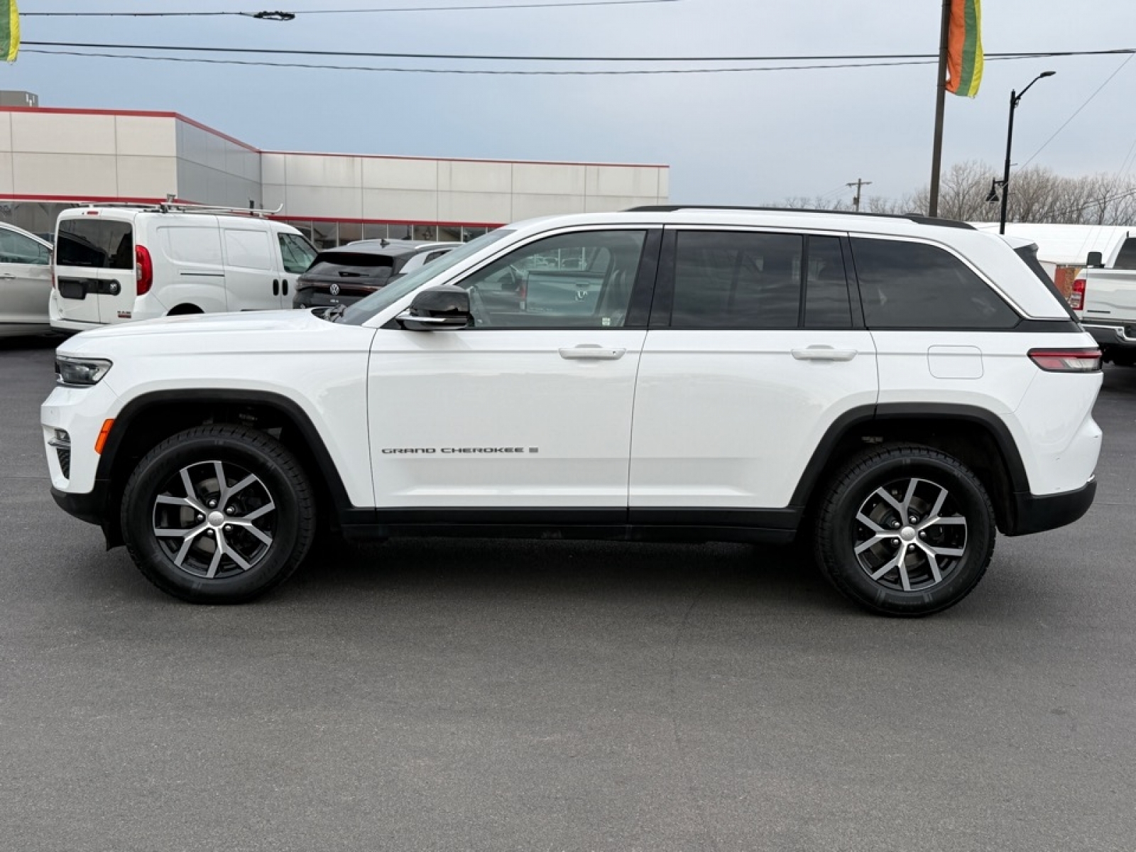 2023 Jeep Grand Cherokee Limited 4x4, 39689, Photo