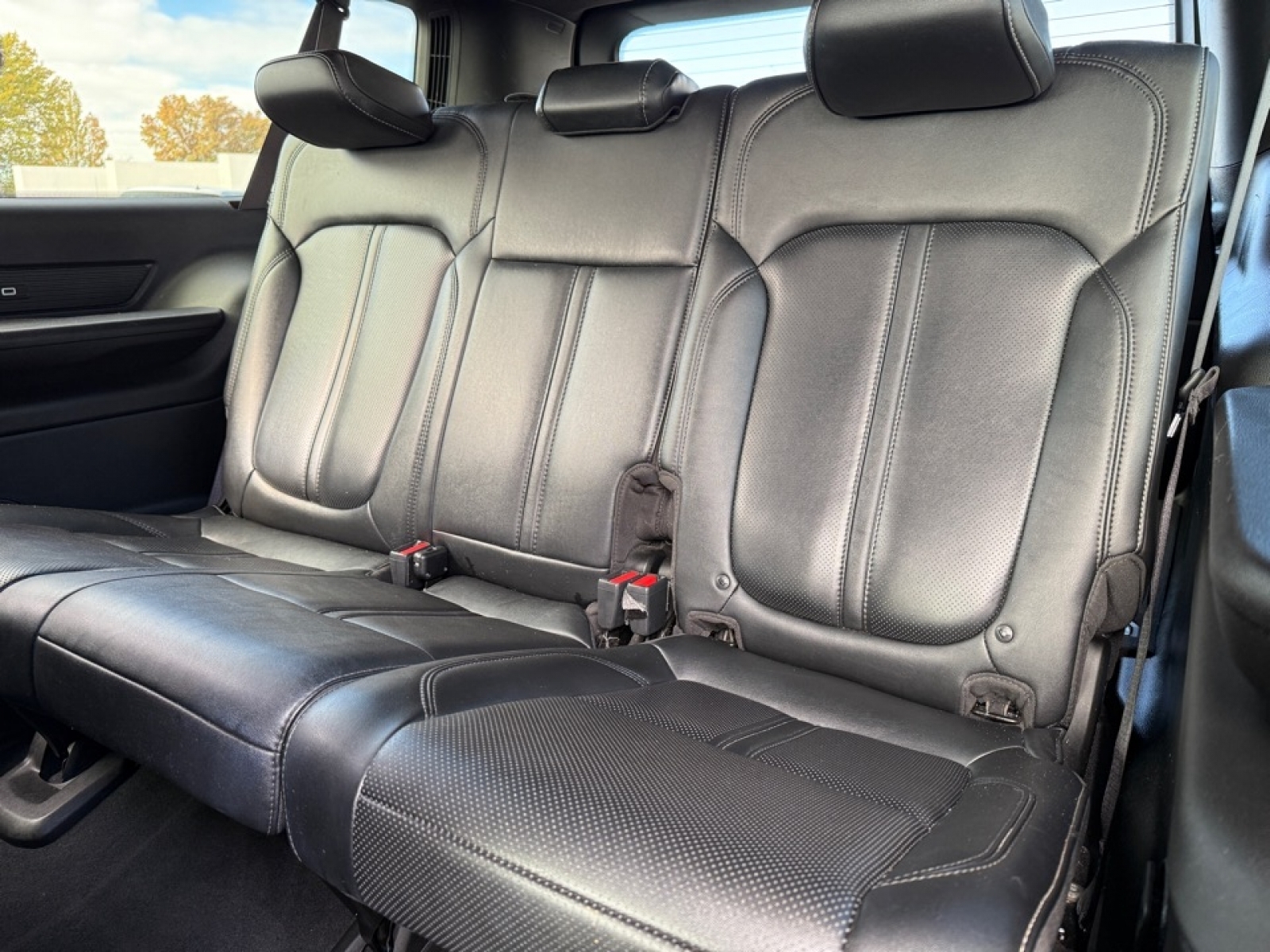 2023 Jeep Wagoneer L Series III 4x4, 39095, Photo