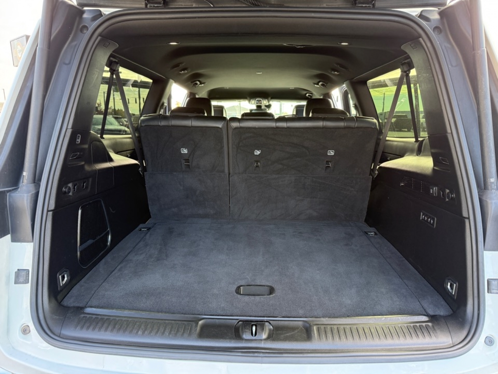 2023 Jeep Wagoneer L Series III 4x4, 39095, Photo