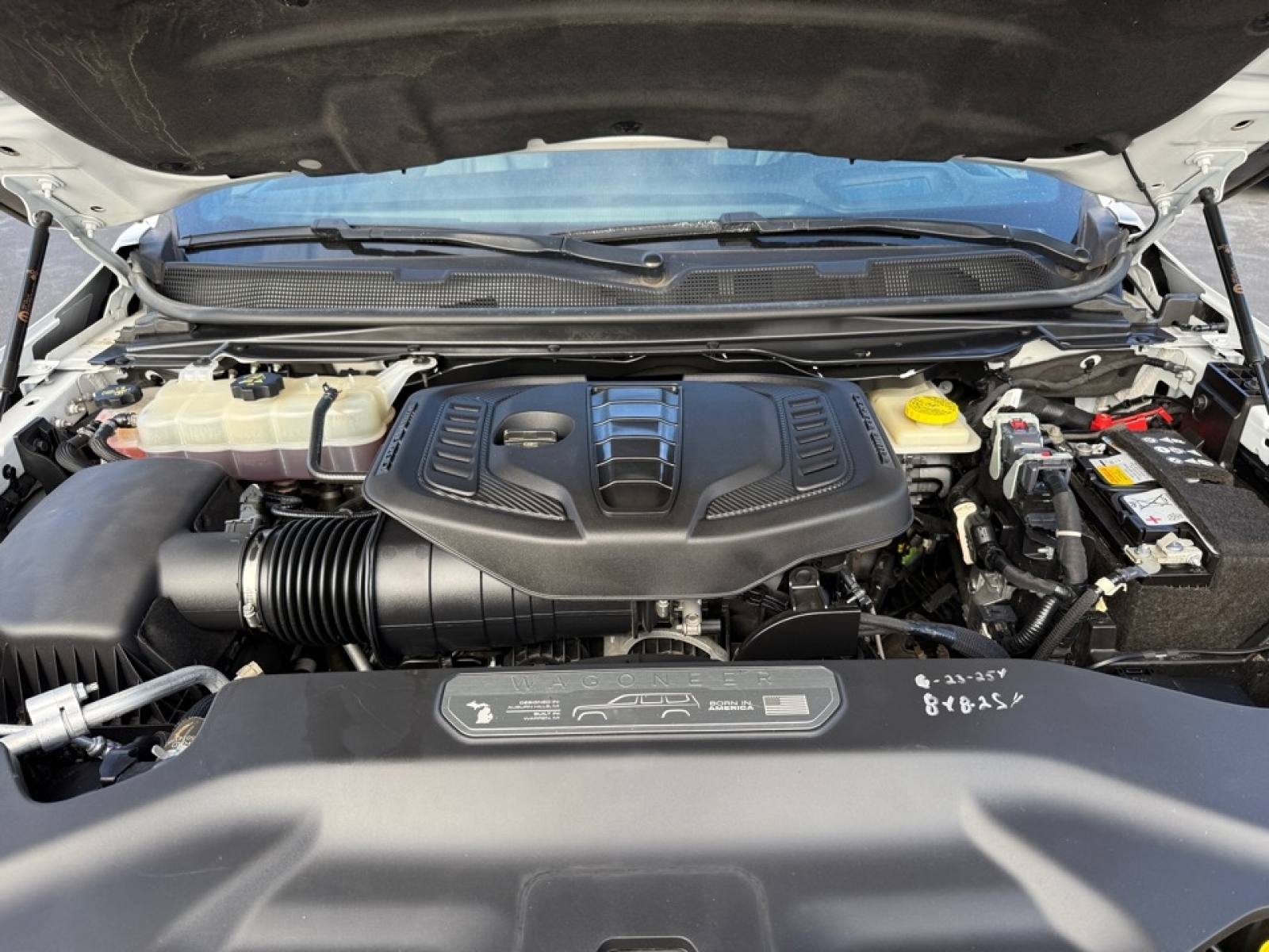 2023 Jeep Wagoneer L Series III 4x4, 39095, Photo