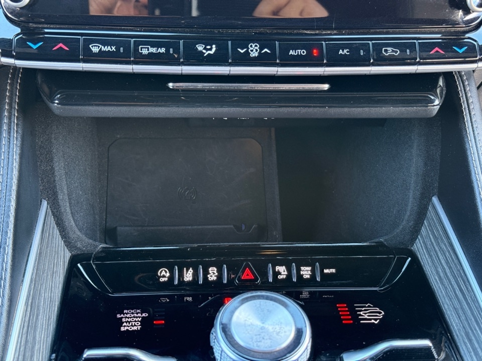 2023 Jeep Wagoneer L Series III 4x4, 39095, Photo