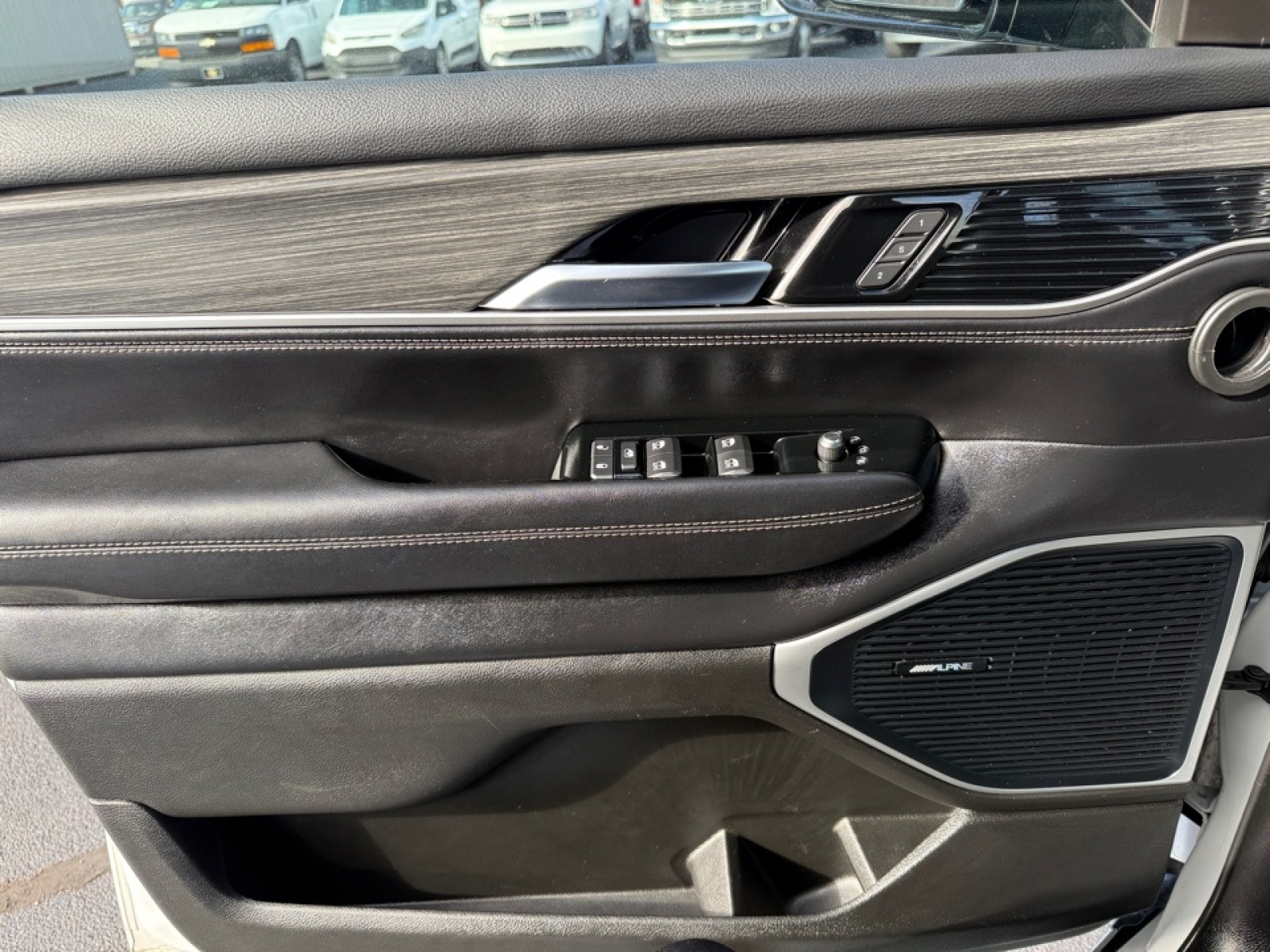 2023 Jeep Wagoneer L Series III 4x4, 39095, Photo