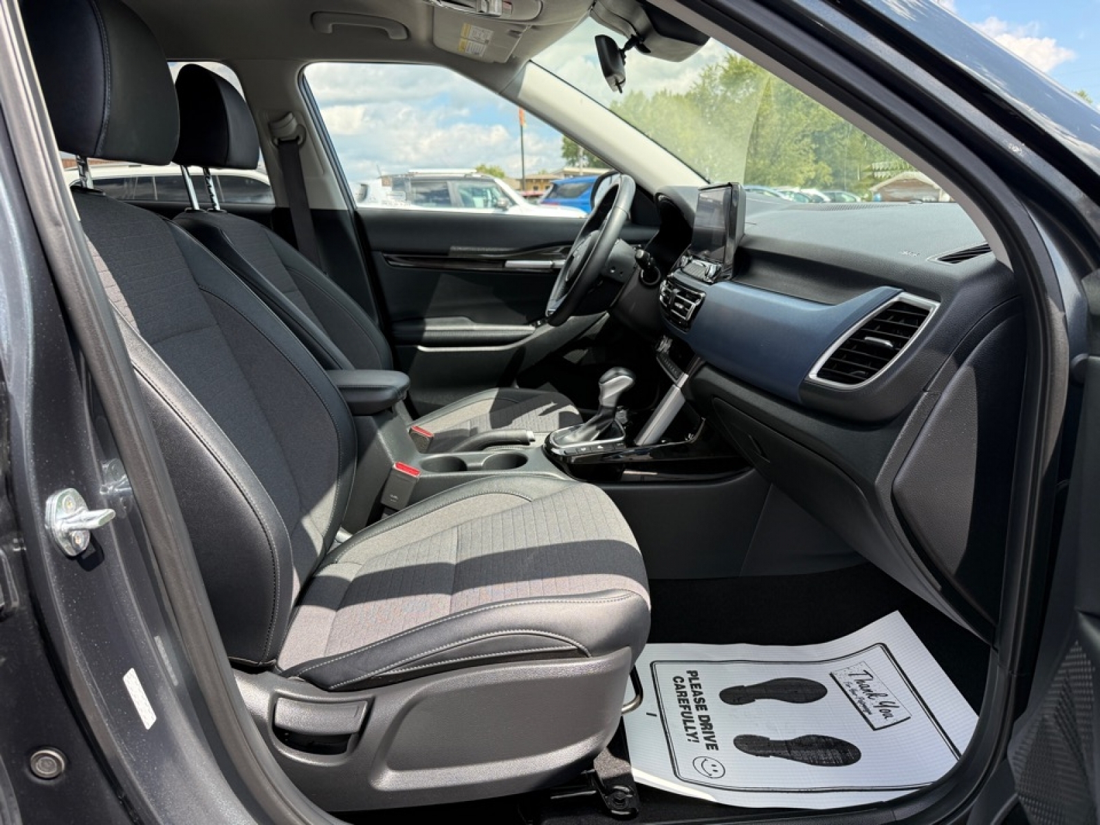 2023 Kia Seltos S photo 9