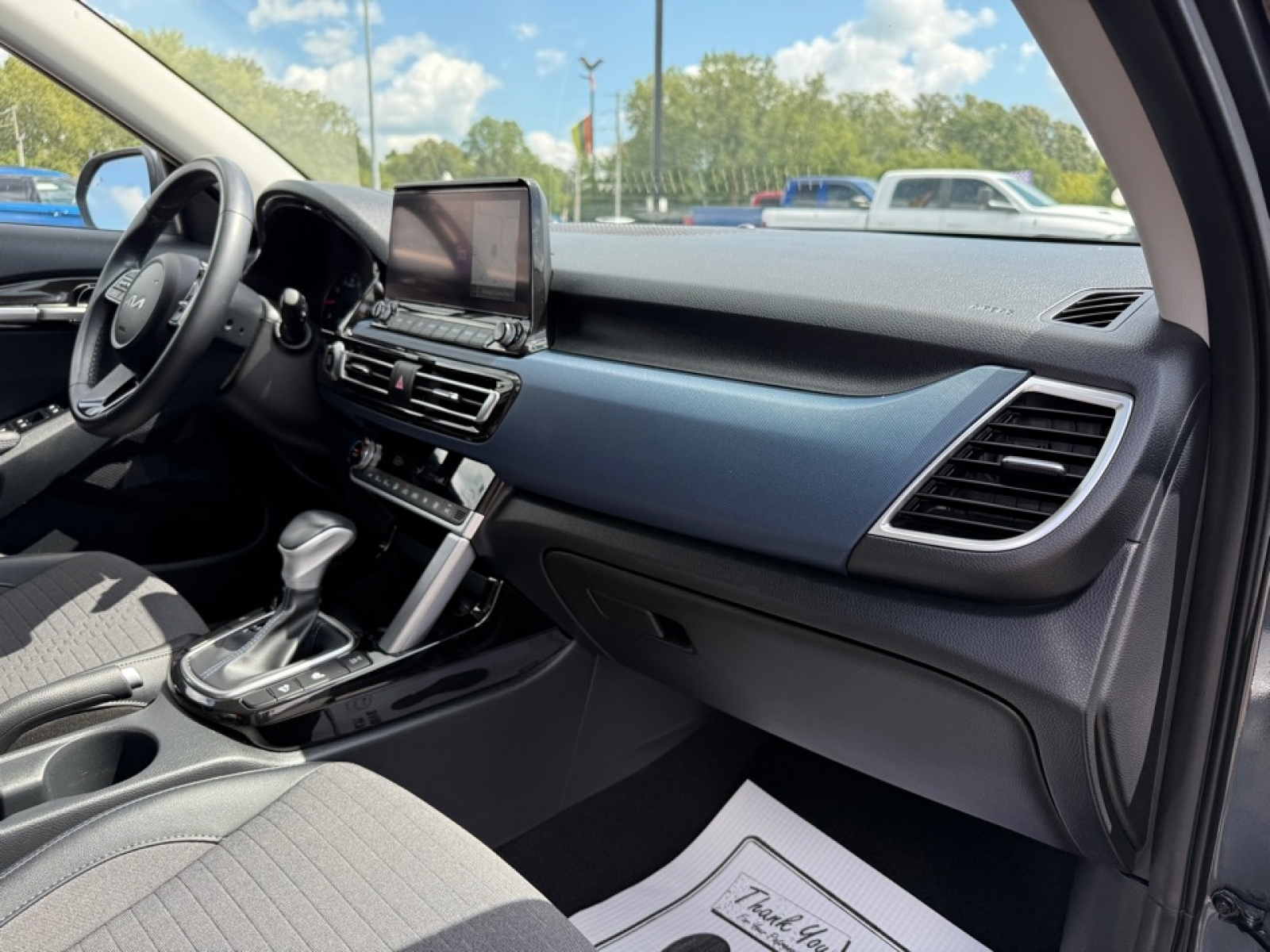 2023 Kia Seltos S photo 10