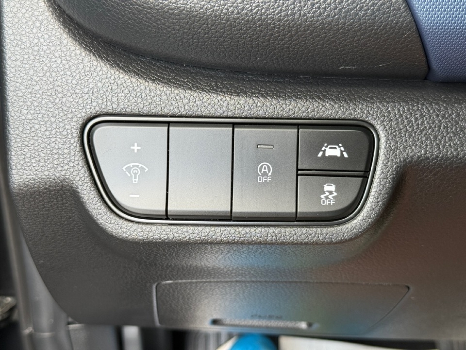 2023 Kia Seltos S photo 32