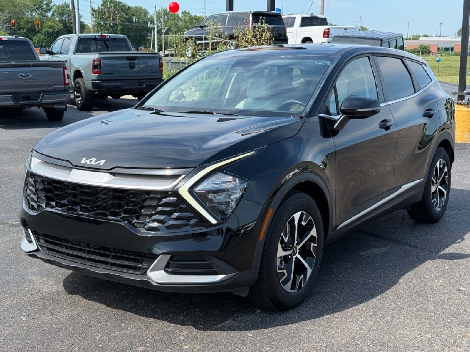 2023 Kia Sportage EX photo 4