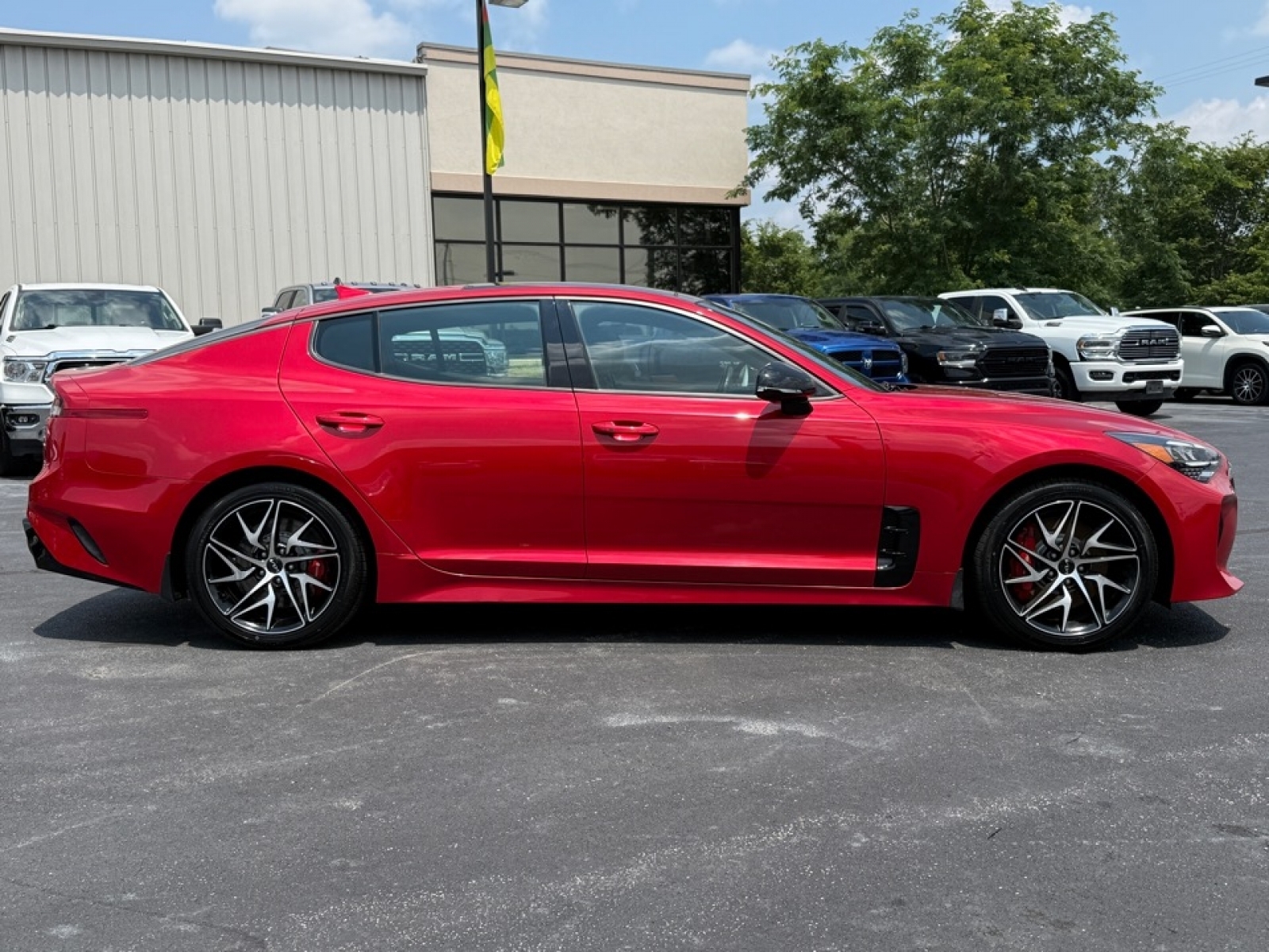 2023 Kia Stinger GT-Line photo 9