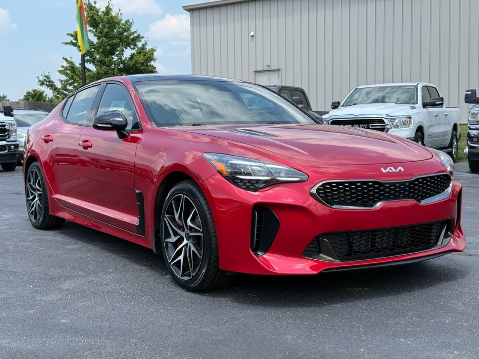 2023 Kia Stinger GT-Line photo 2