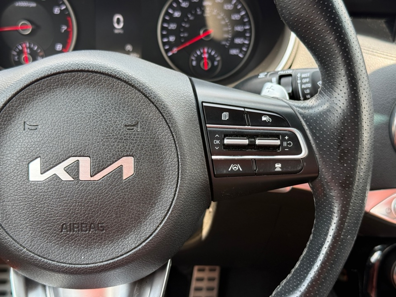 2023 Kia Stinger GT-Line photo 23