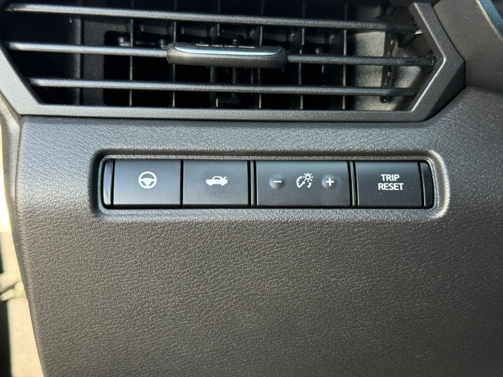 2023 Nissan Altima SV Intelligent AWD, 39012, Photo