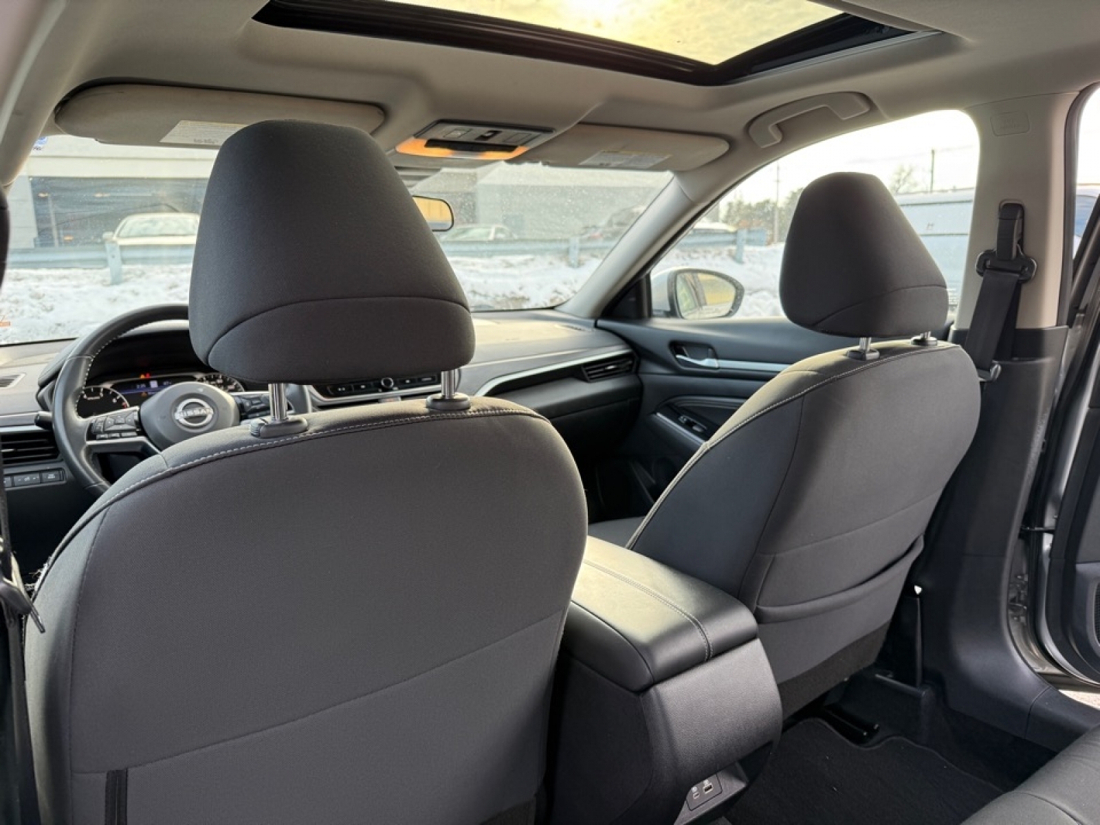 2023 Nissan Altima SV Intelligent AWD, 39256, Photo