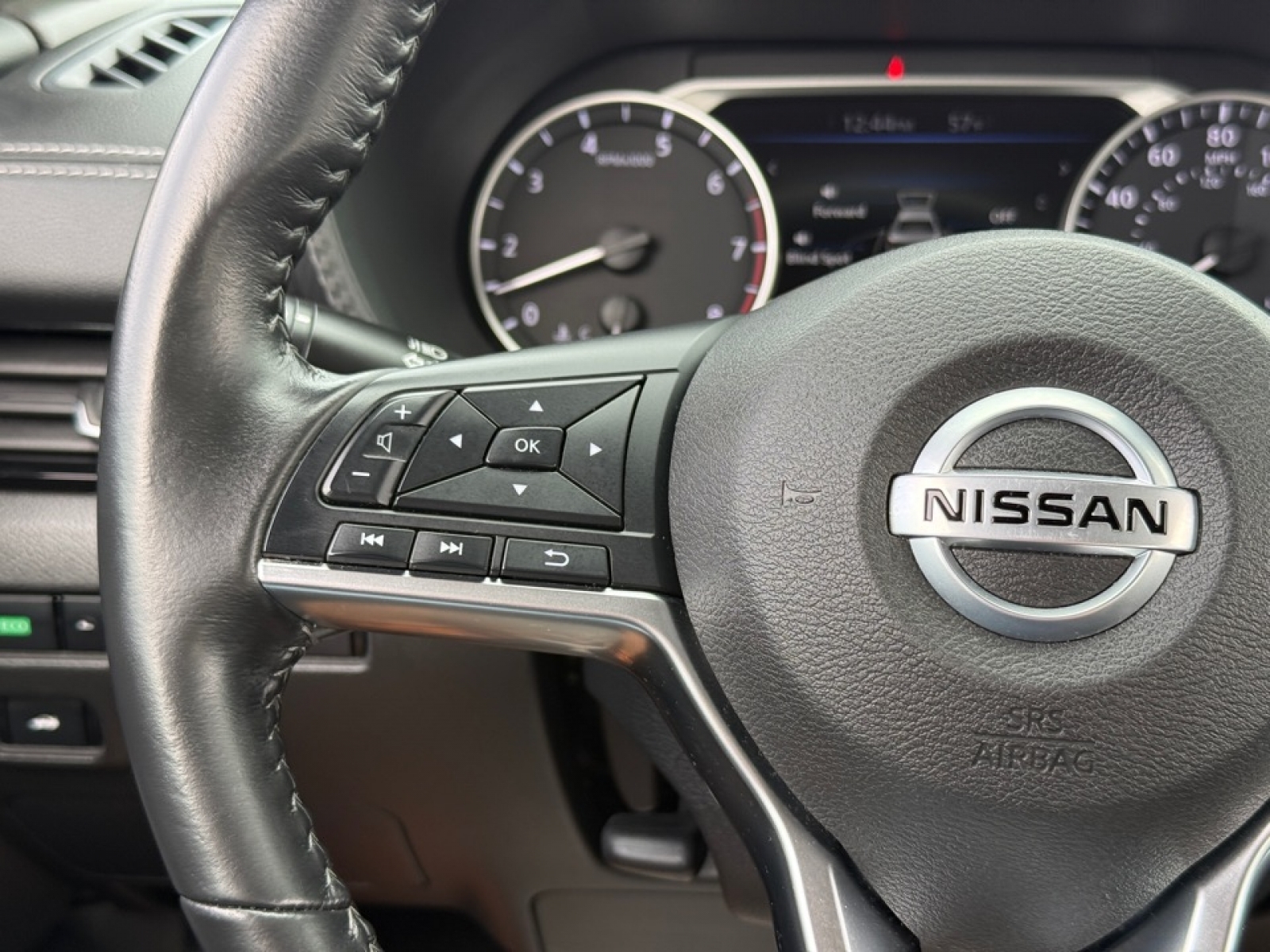 2023 Nissan Sentra SV Xtronic CVT, 39546, Photo