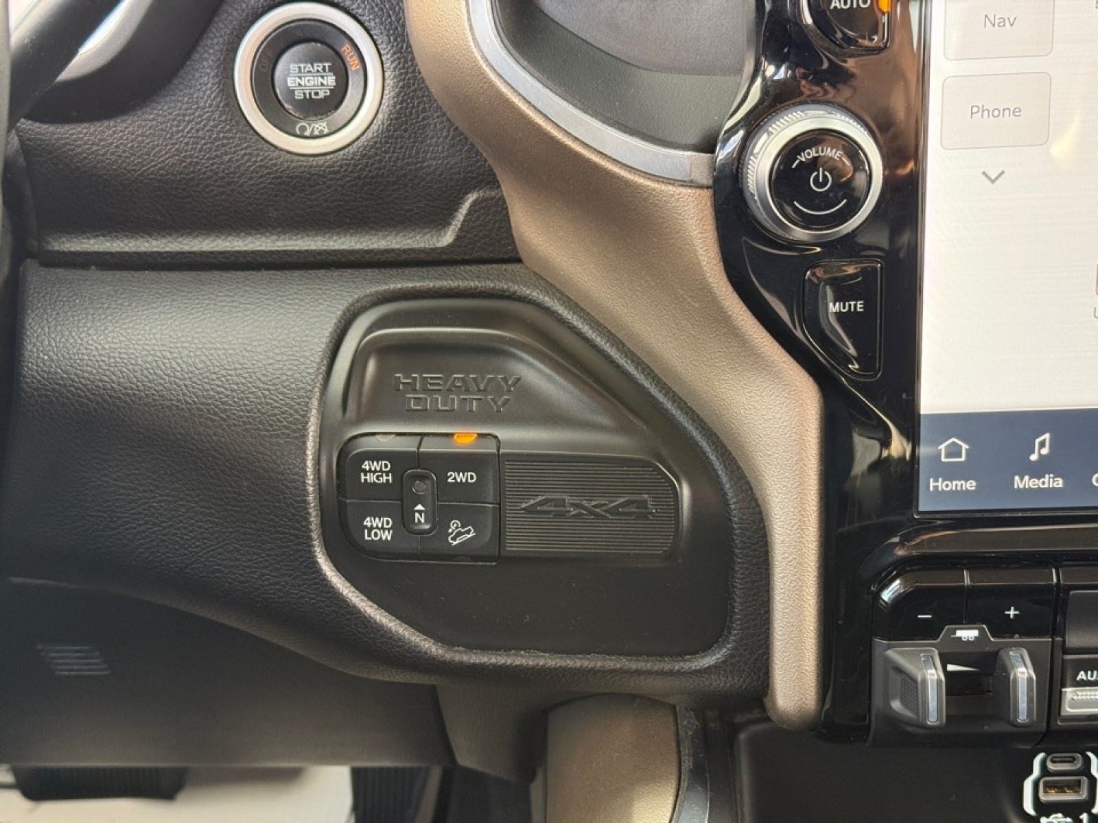 2023 Ram 2500 Laramie Crew Cab 4x4 6'4