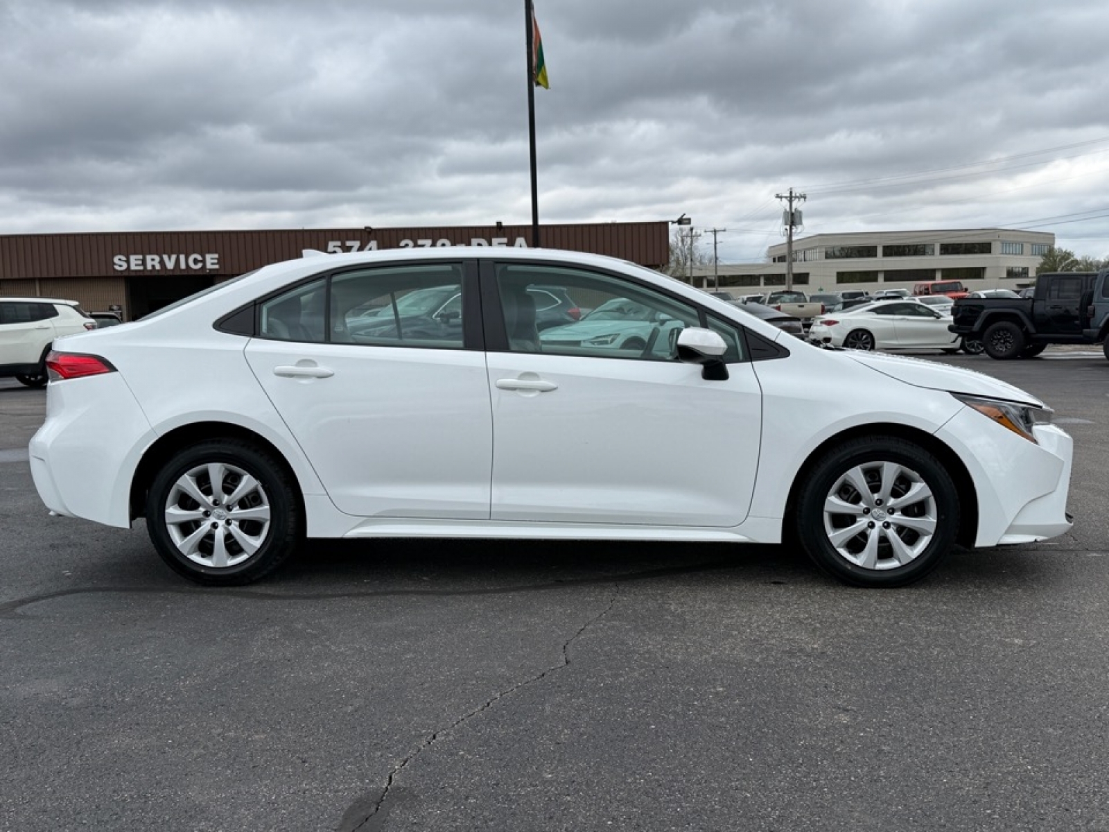 2023 Toyota Corolla LE, 39680, Photo