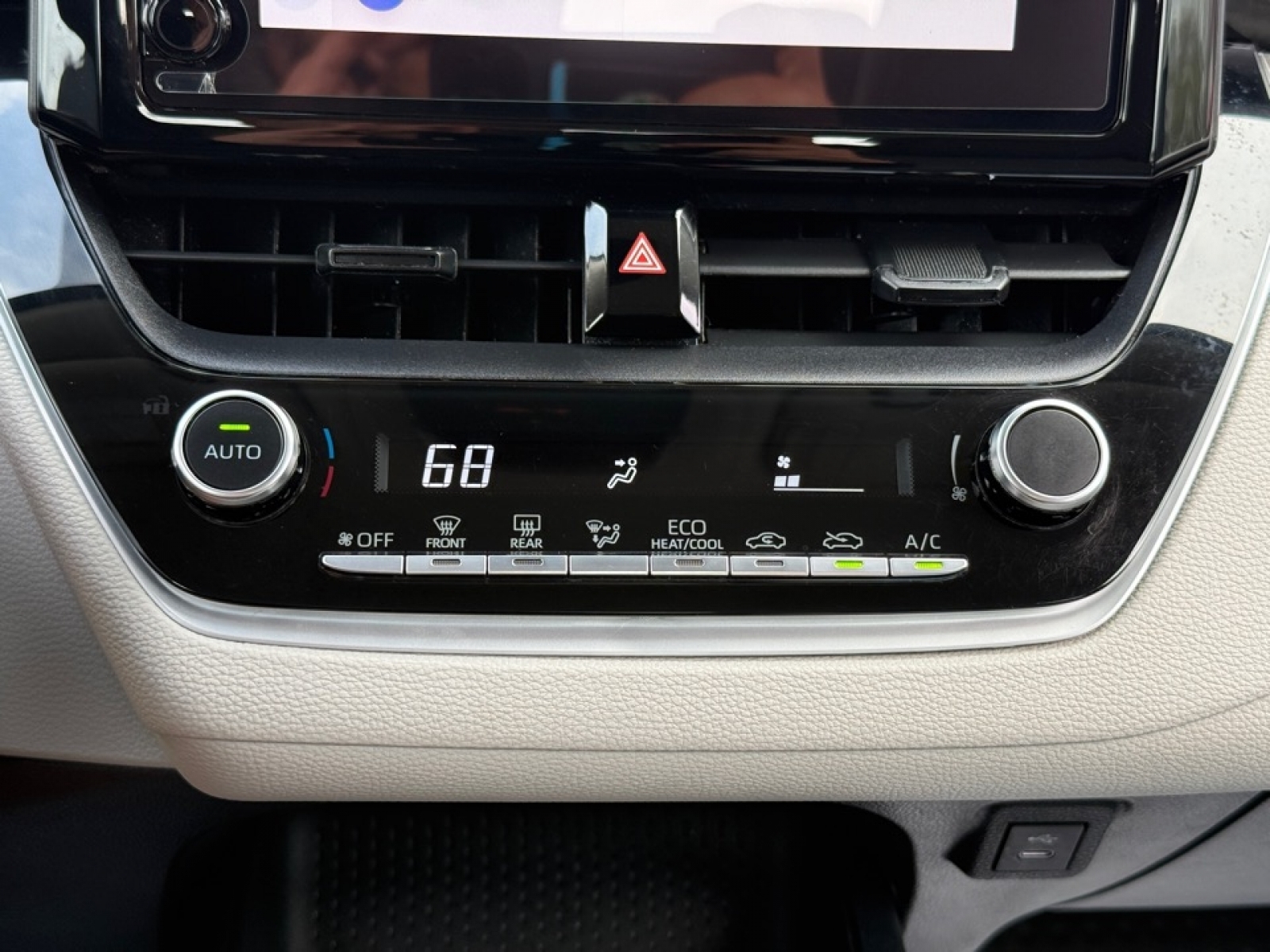 2023 Toyota Corolla LE, 39680, Photo