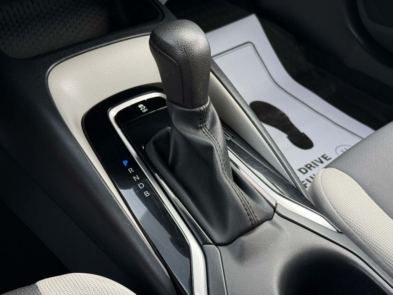 2023 Toyota Corolla LE, 39680, Photo