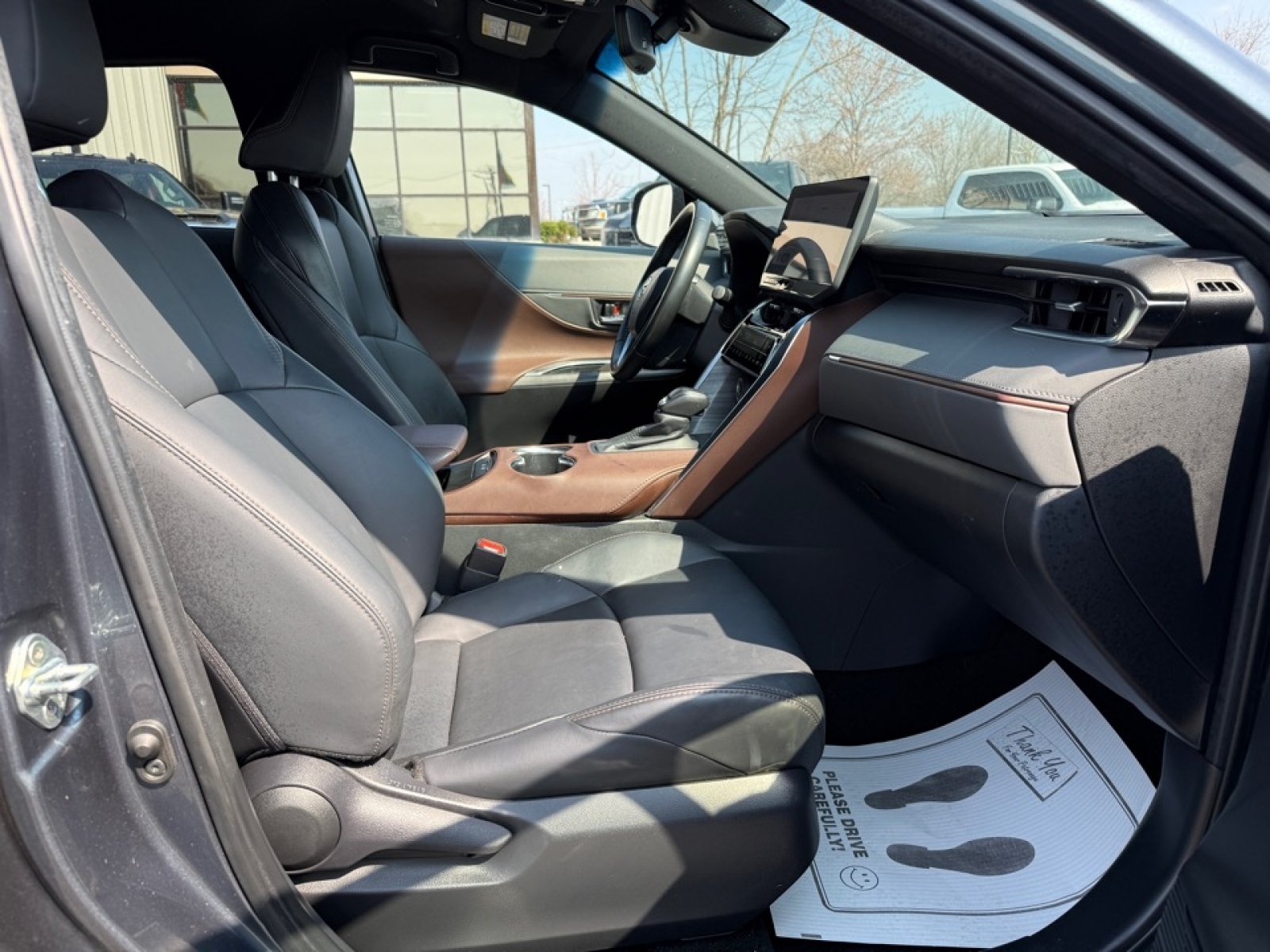 2023 Toyota Venza XLE, 39635, Photo