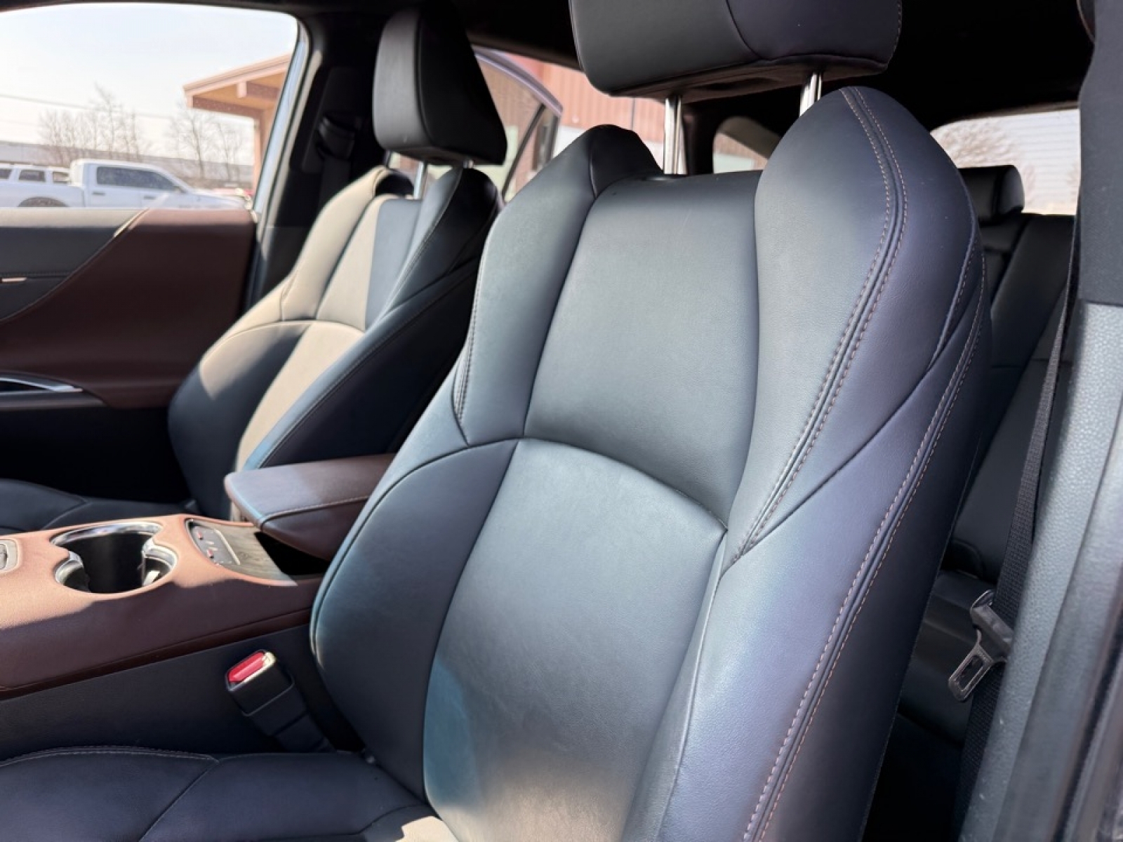 2023 Toyota Venza XLE, 39635, Photo