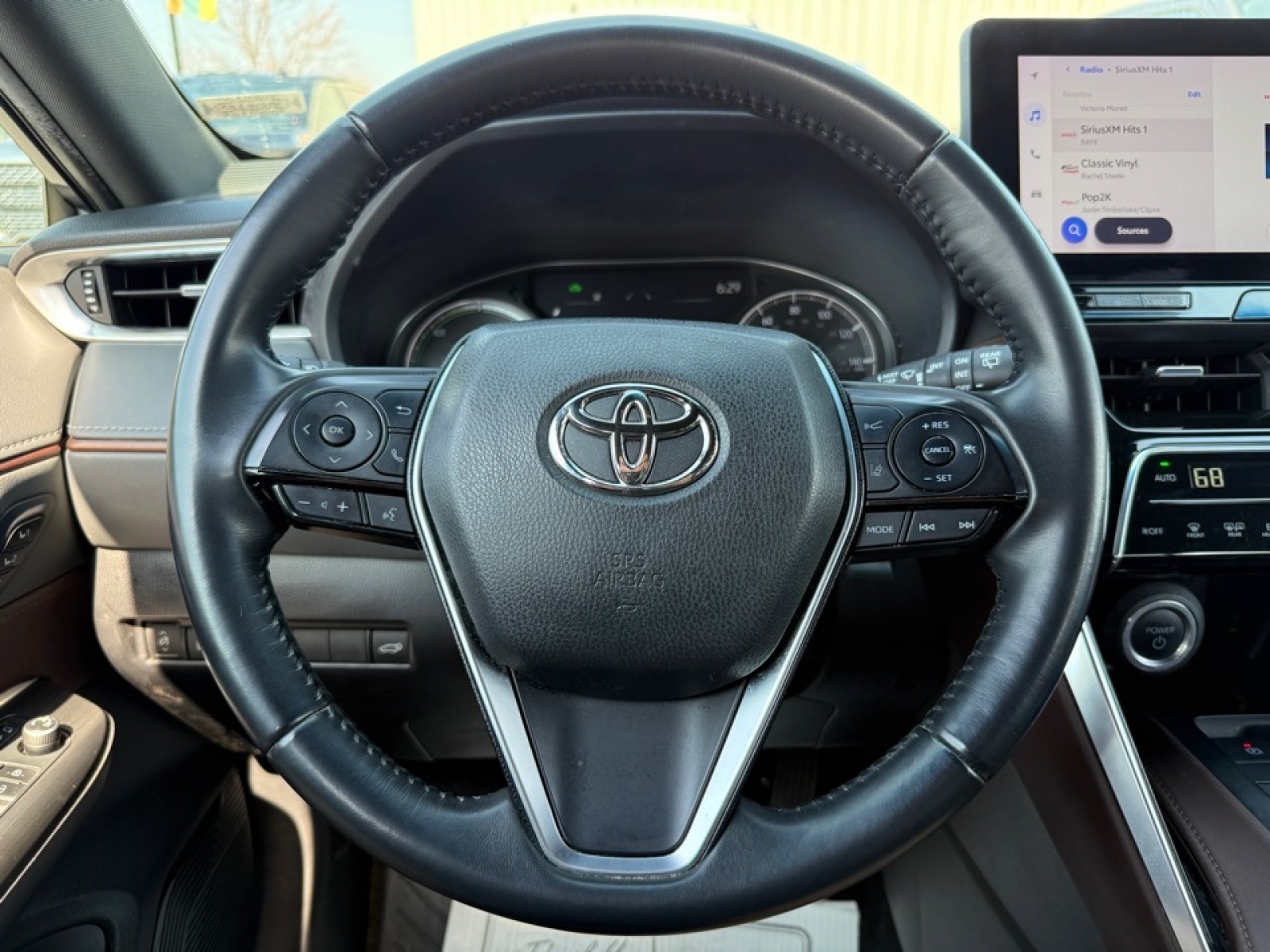 2023 Toyota Venza XLE, 39635, Photo
