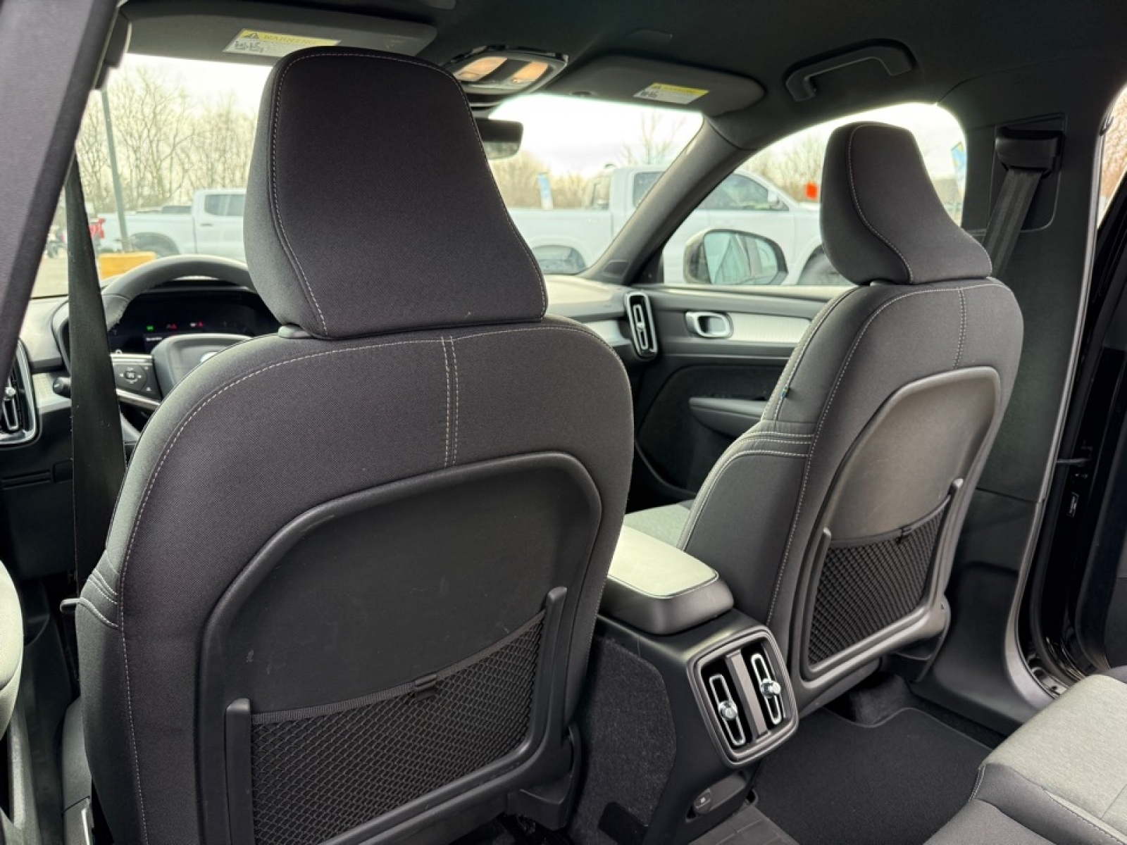 2023 Volvo XC40 B5 Core, 39638, Photo