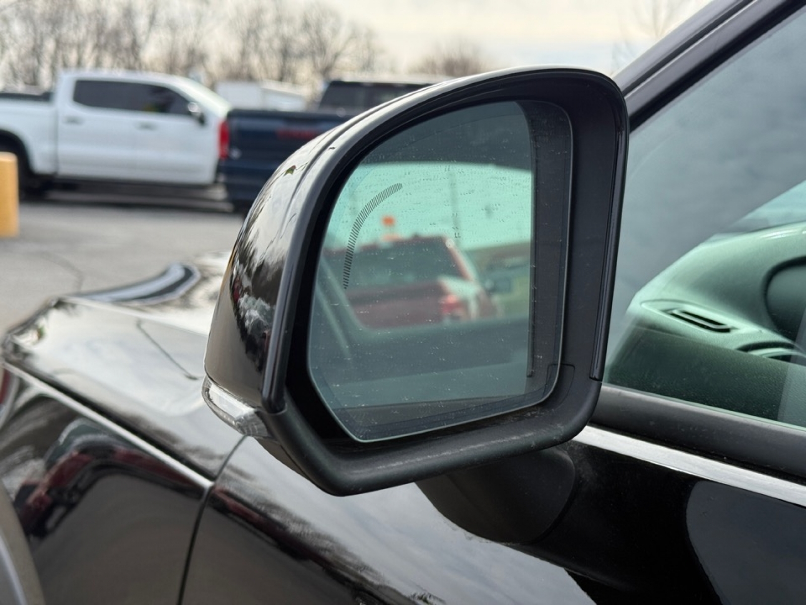 2023 Volvo XC40 B5 Core, 39638, Photo