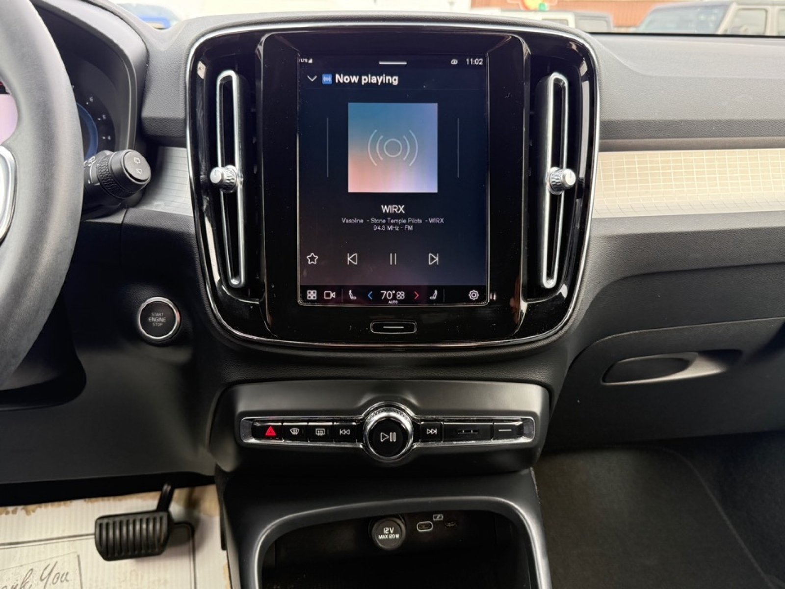 2023 Volvo XC40 B5 Core, 39638, Photo