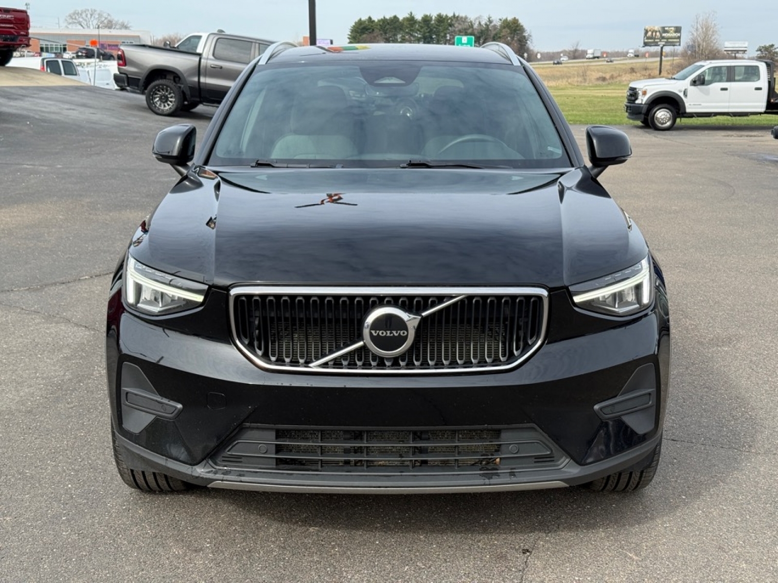 2023 Volvo XC40 B5 Core, 39638, Photo