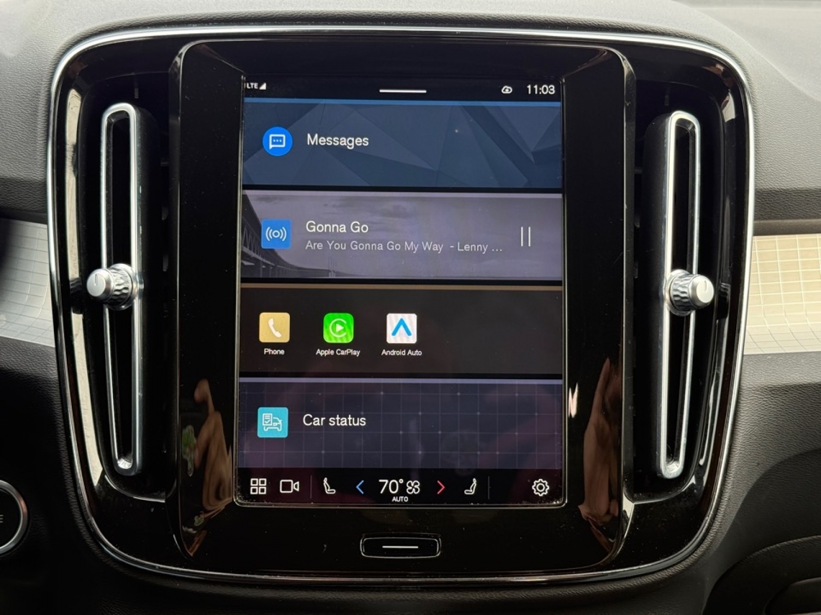 2023 Volvo XC40 B5 Core, 39638, Photo