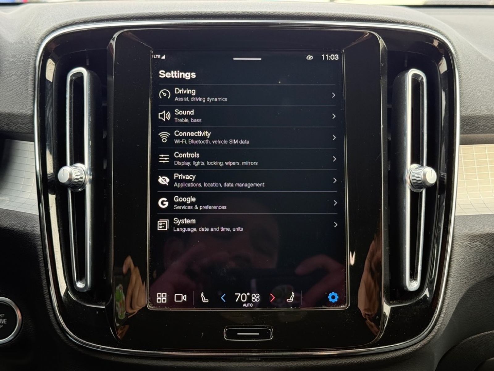 2023 Volvo XC40 B5 Core, 39638, Photo