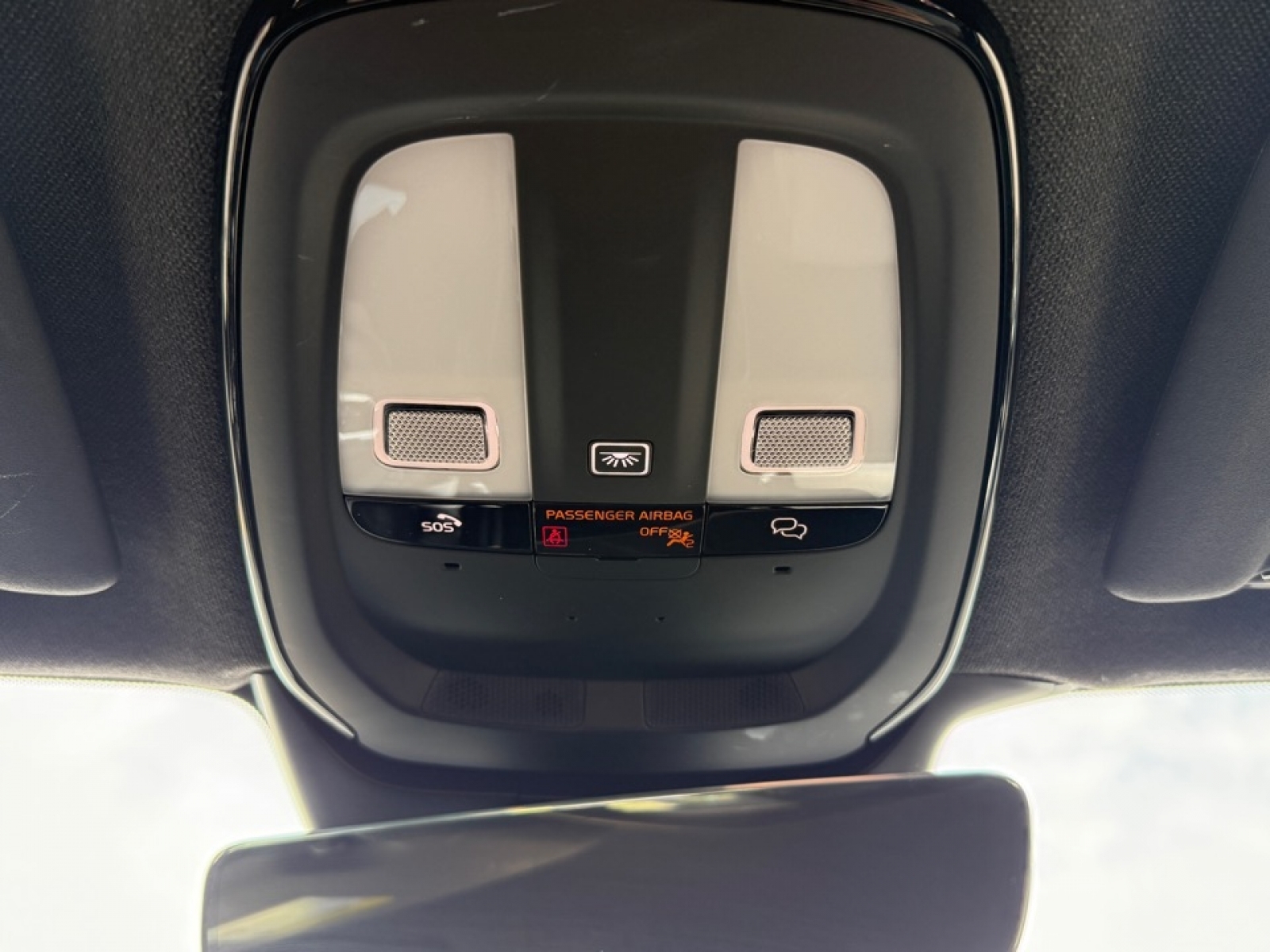 2023 Volvo XC40 B5 Core, 39638, Photo