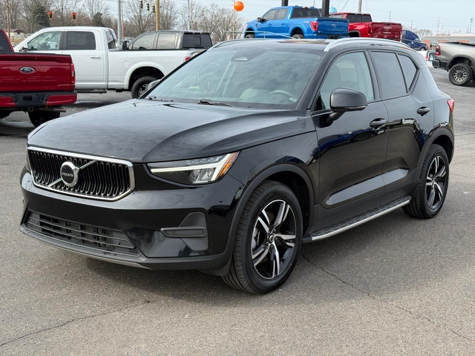 2023 Volvo XC40 B5 Core, 39638, Photo