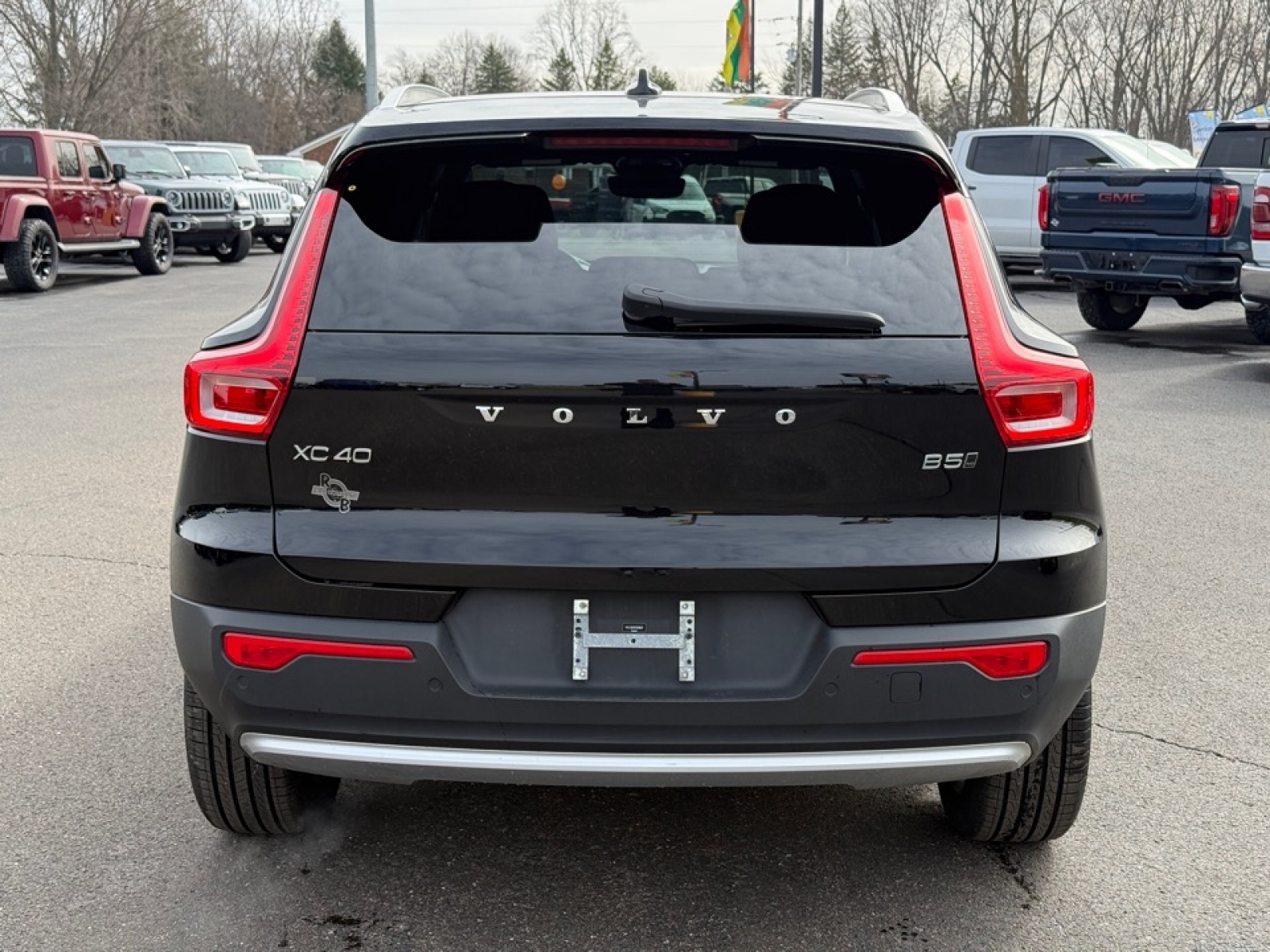 2023 Volvo XC40 B5 Core, 39638, Photo