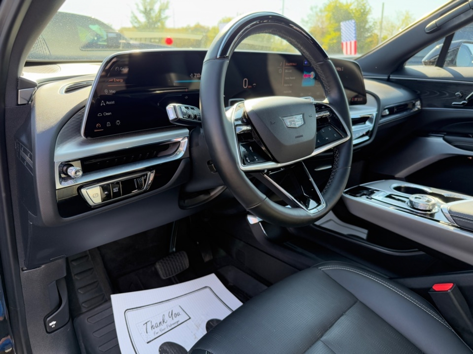 2024 Cadillac LYRIQ Luxury w/1SE, 39000, Photo