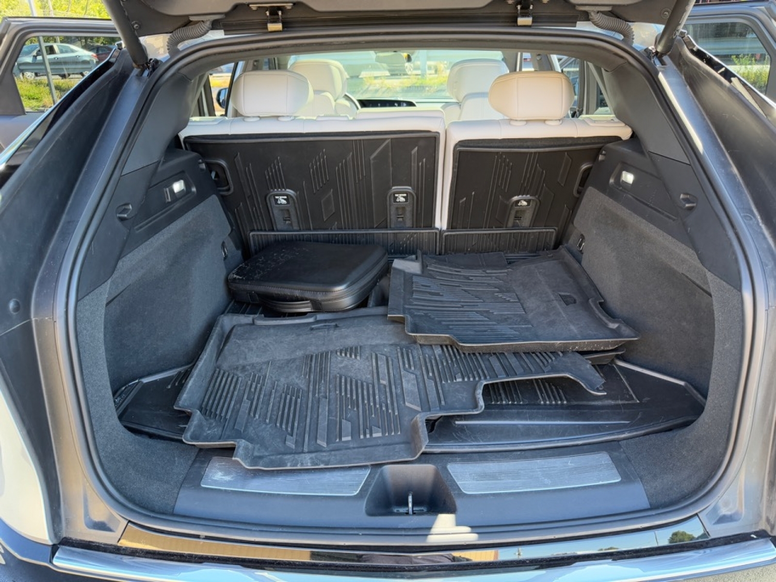 2024 Cadillac LYRIQ Luxury w/1SC, 39047, Photo