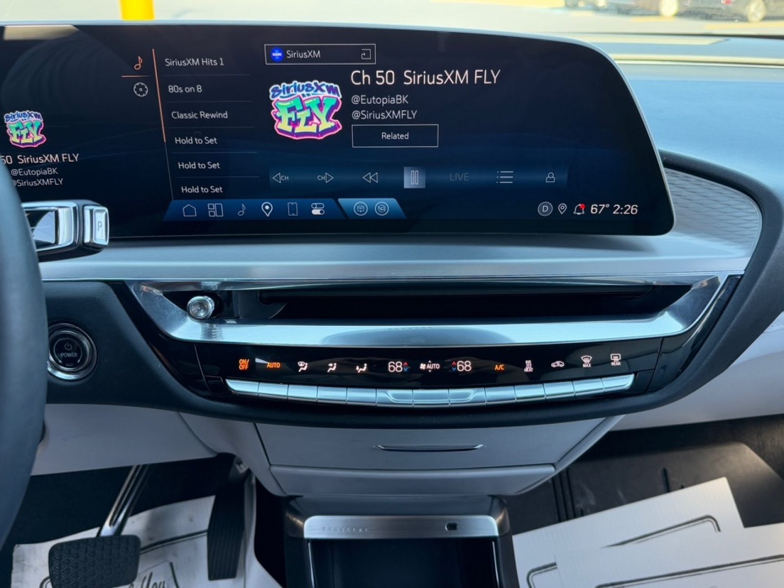 2024 Cadillac LYRIQ Luxury w/1SC, 39047, Photo