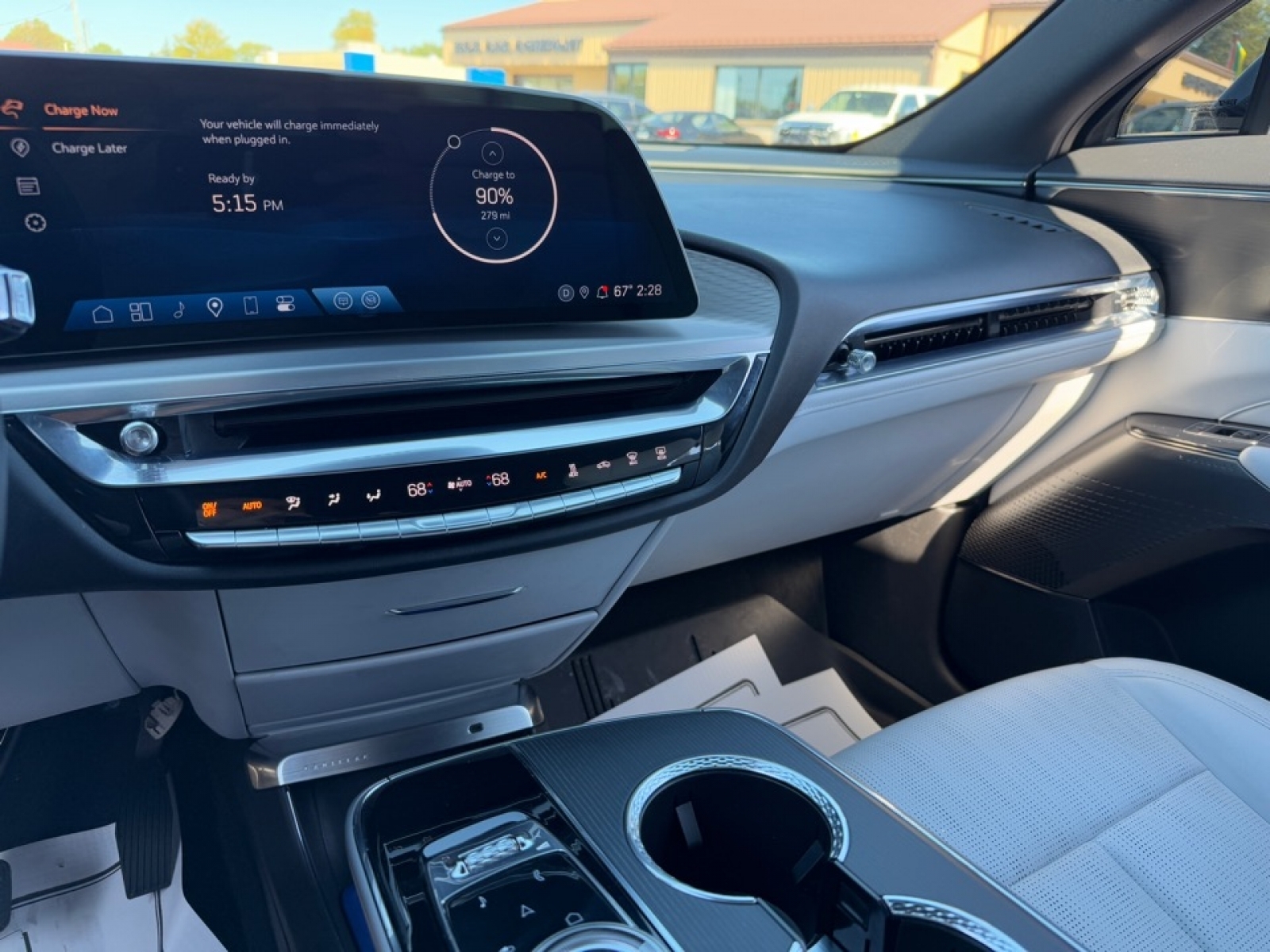 2024 Cadillac LYRIQ Luxury w/1SC, 39047, Photo