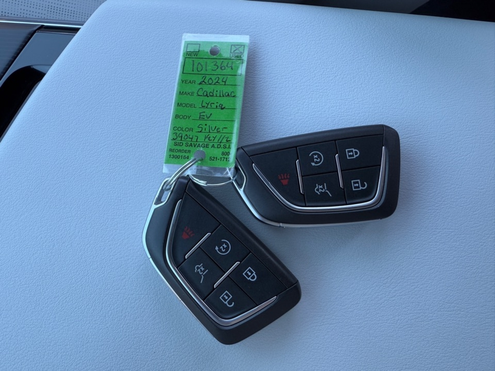 2024 Cadillac LYRIQ Luxury w/1SC, 39047, Photo