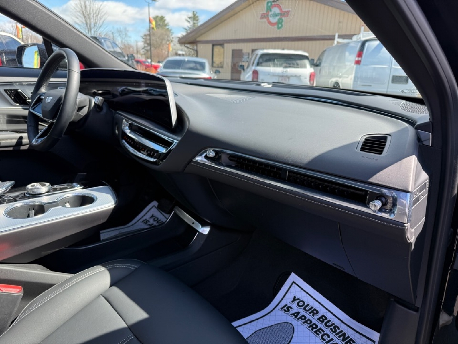 2024 Cadillac LYRIQ Tech w/1SA, 39661, Photo