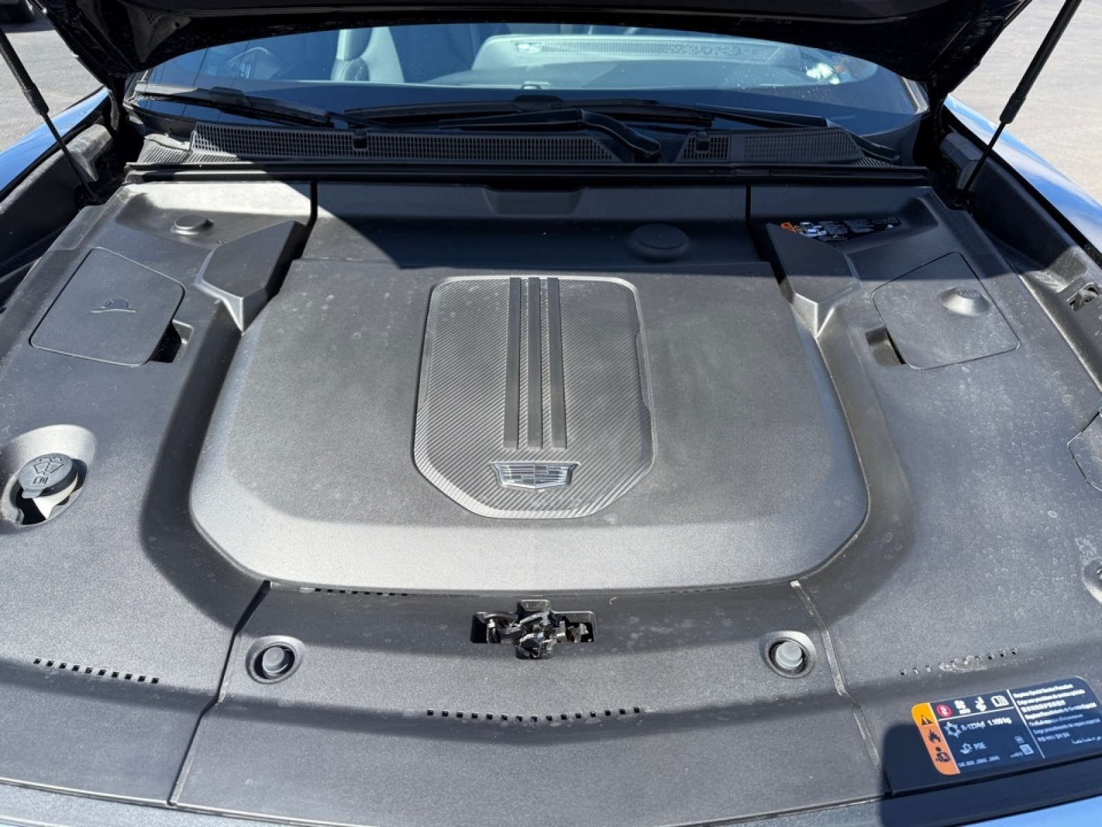 2024 Cadillac LYRIQ Tech w/1SA, 39661, Photo