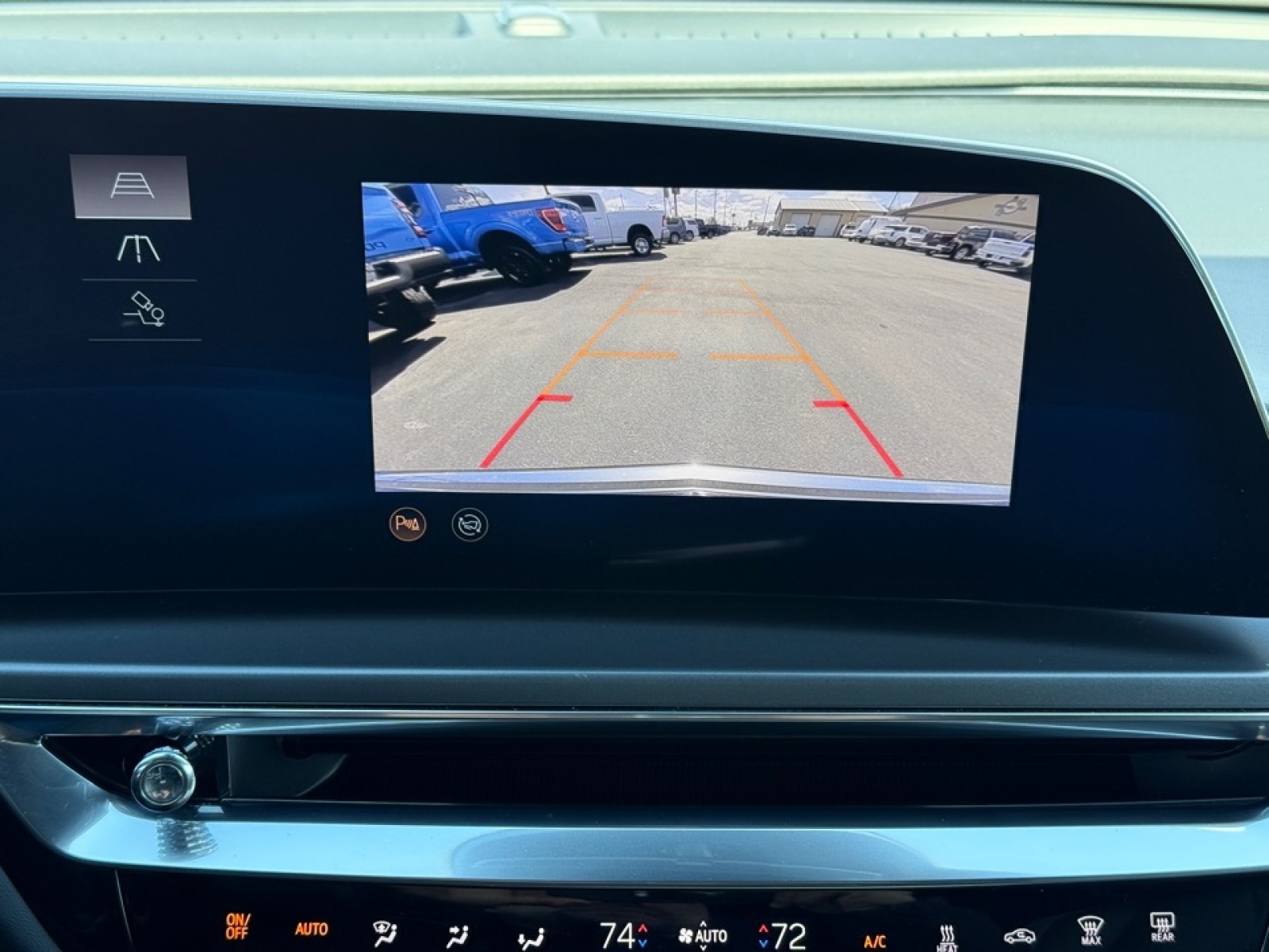 2024 Cadillac LYRIQ Tech w/1SA, 39661, Photo