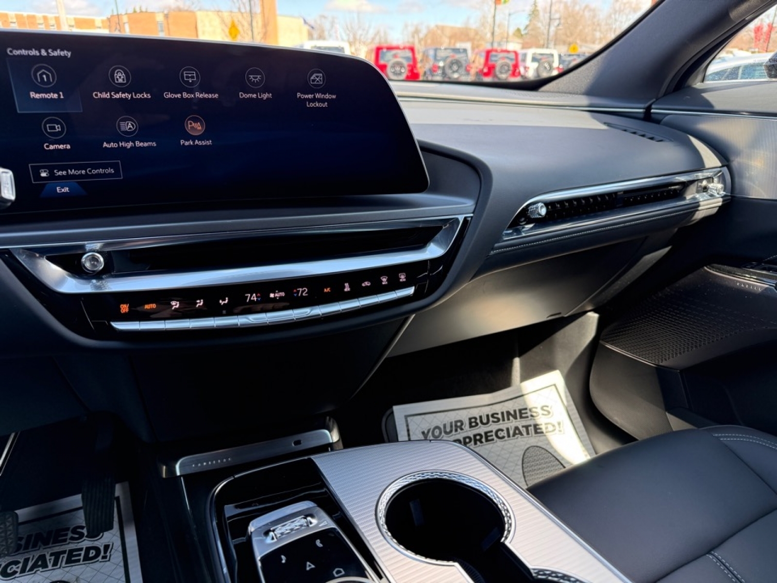 2024 Cadillac LYRIQ Tech w/1SA, 39661, Photo