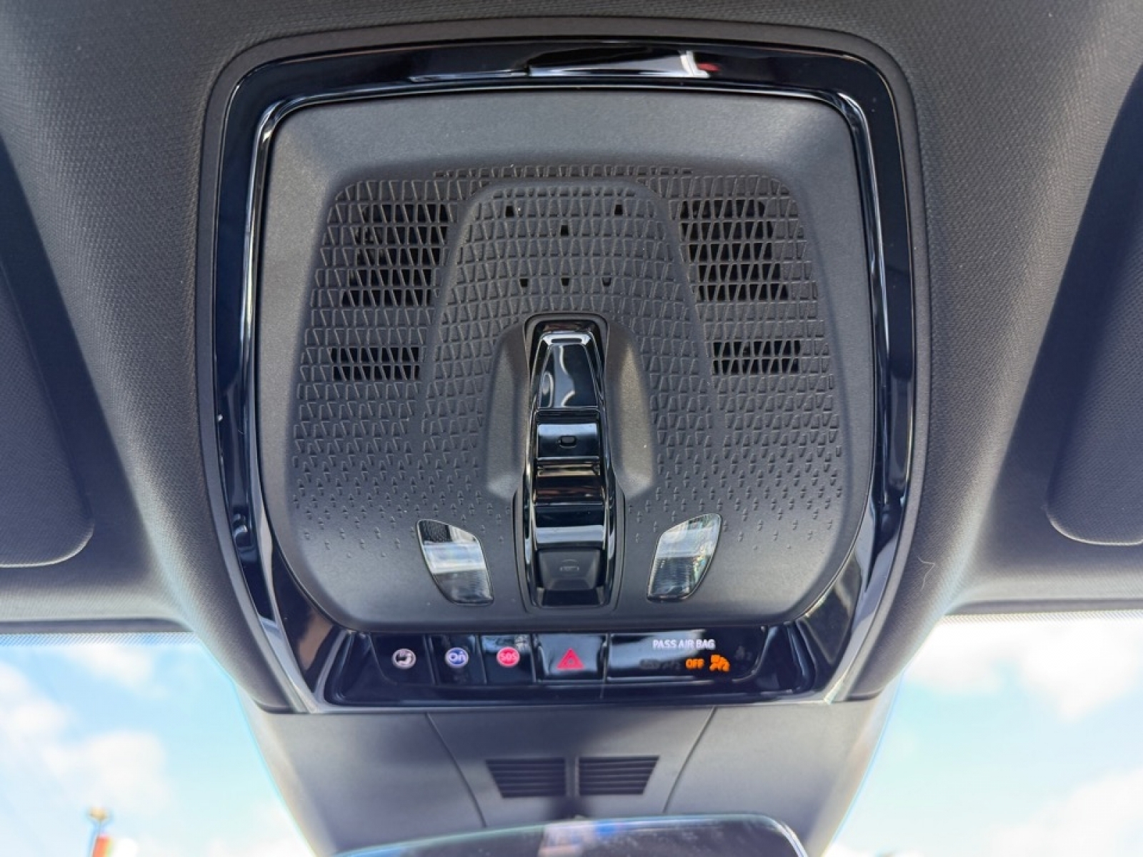 2024 Cadillac LYRIQ Tech w/1SA, 39661, Photo