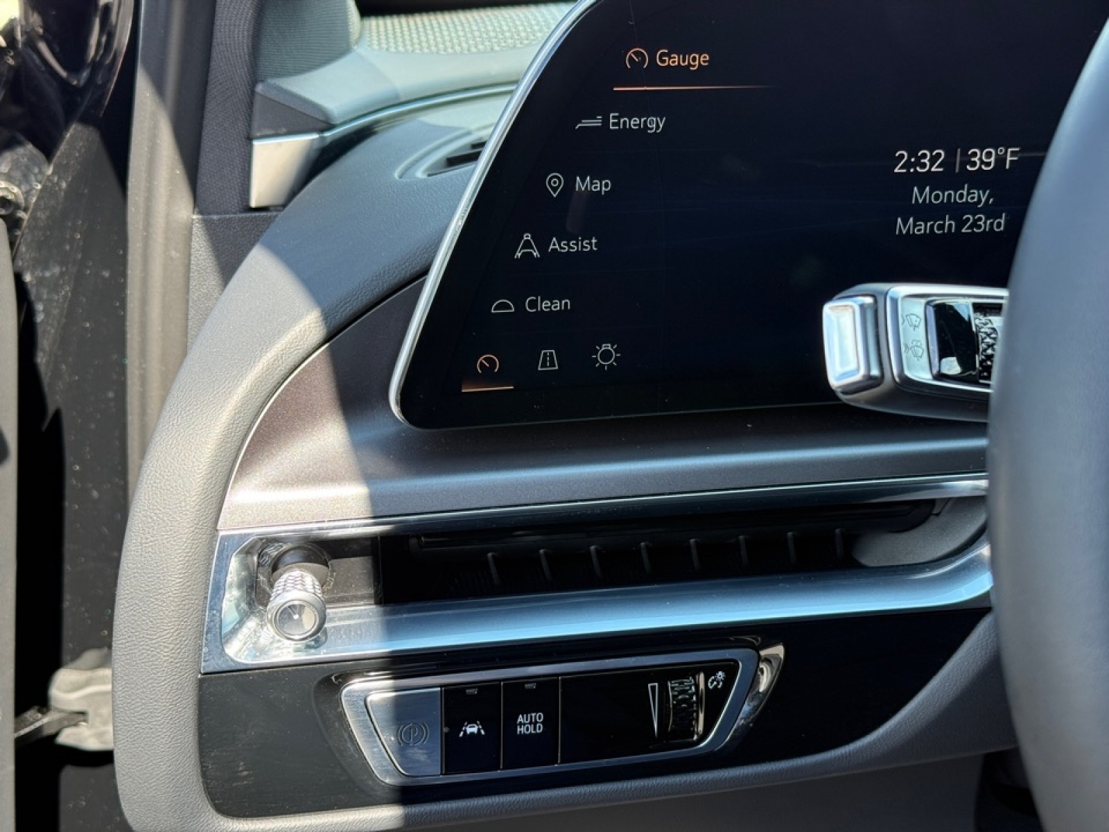 2024 Cadillac LYRIQ Tech w/1SA, 39661, Photo