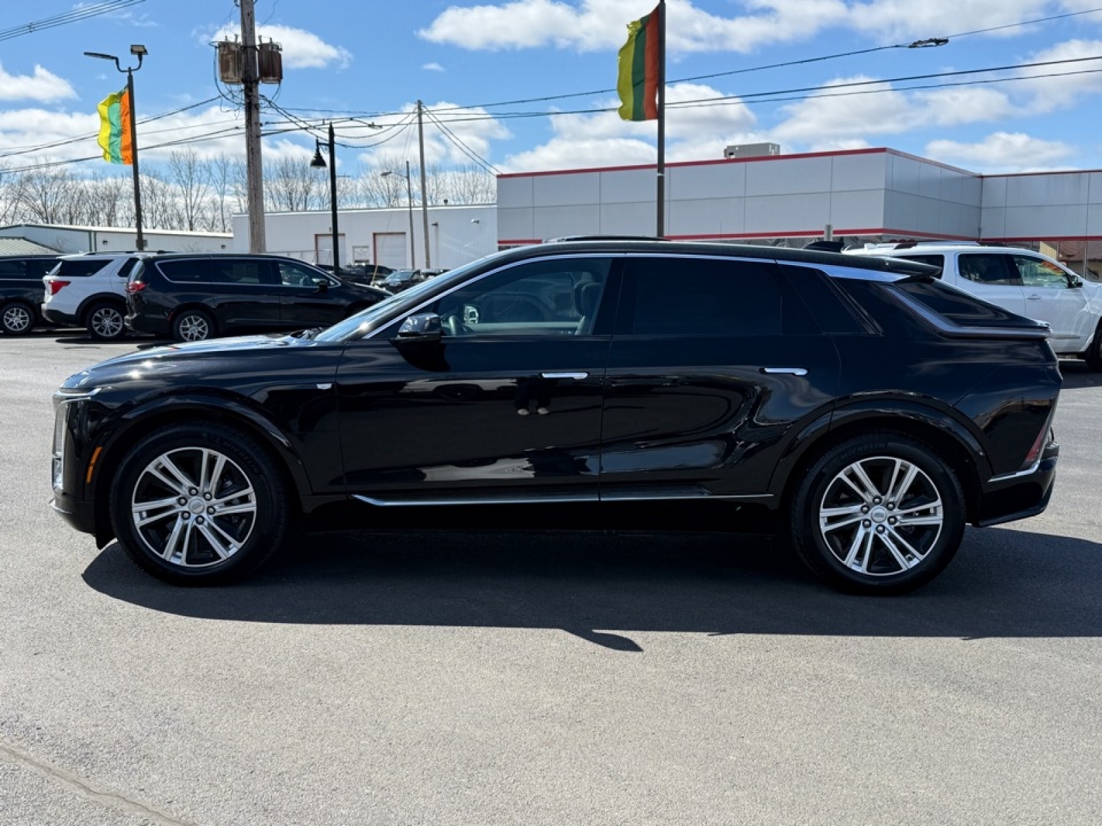 2024 Cadillac LYRIQ Tech w/1SA, 39661, Photo