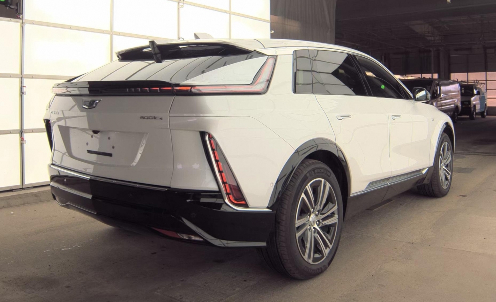 2024 Cadillac LYRIQ Luxury w/1SD, 39905, Photo