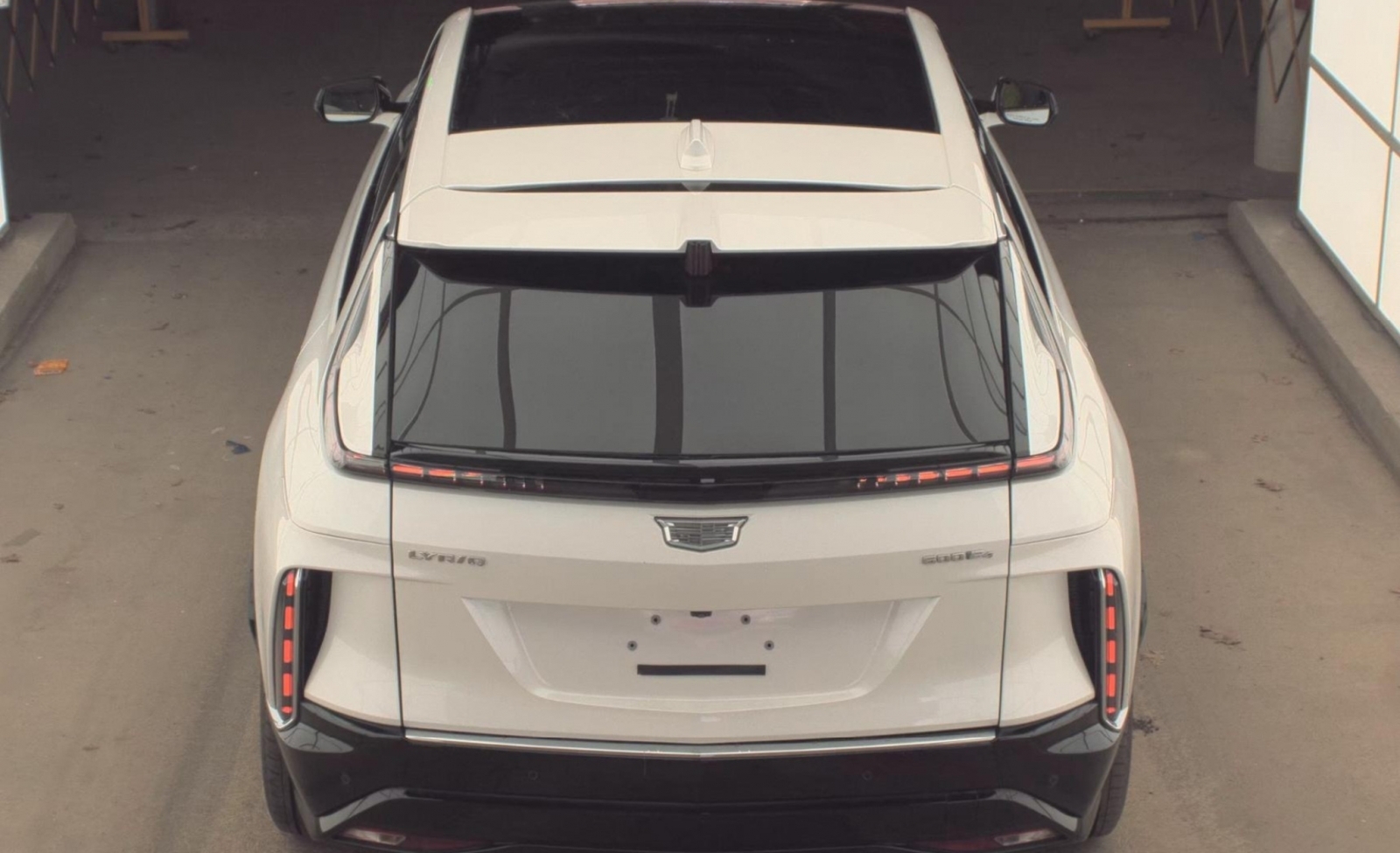 2024 Cadillac LYRIQ Luxury w/1SD, 39905, Photo